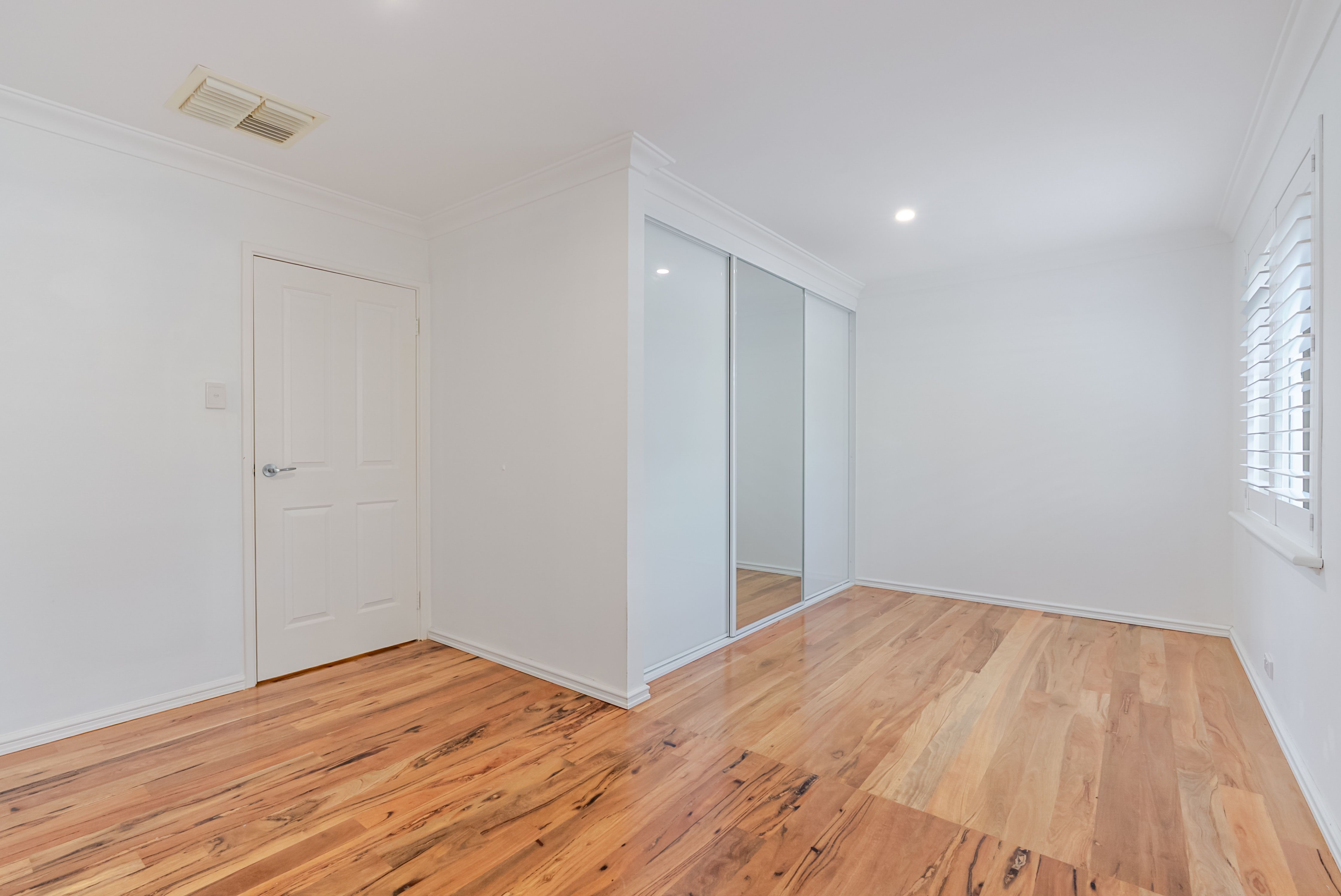 172 Penguin Road — photo 8 of 30