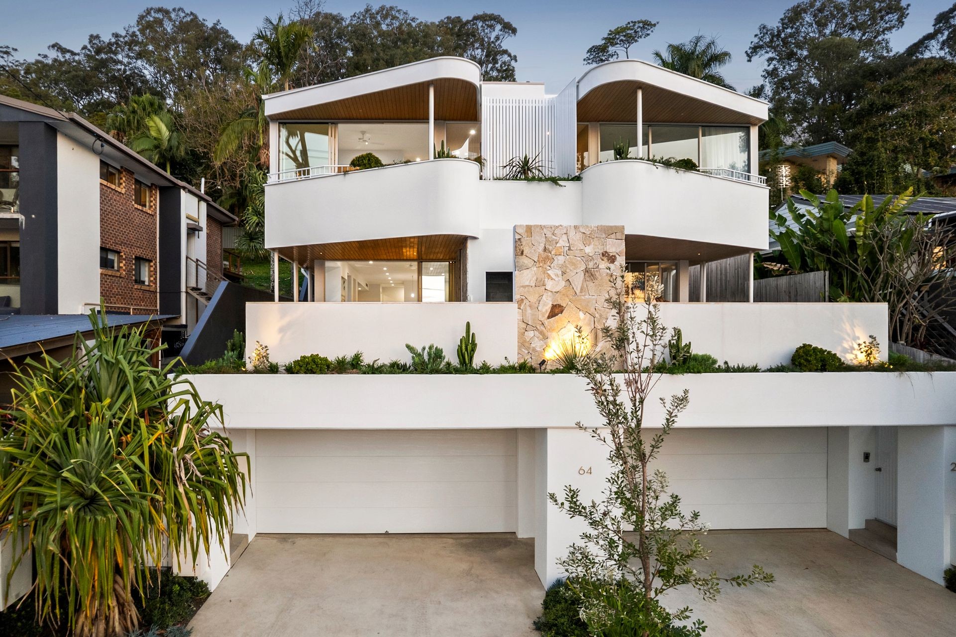 1/64 West Burleigh Road, Burleigh Heads, QLD 4220