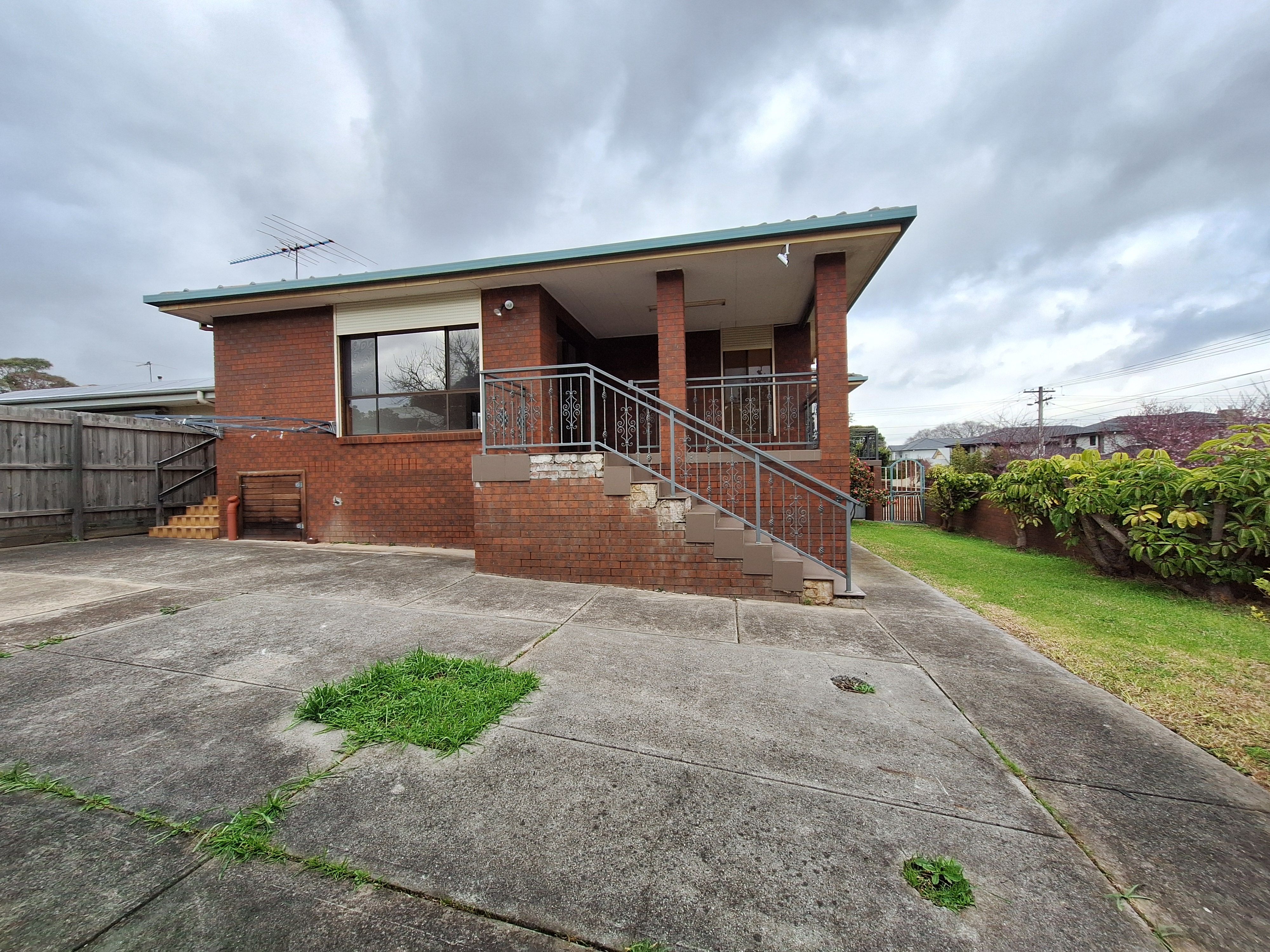 44 Parkstone Avenue — photo 15 of 16