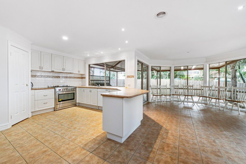 25 Academy Drive, The Basin, VIC 3154