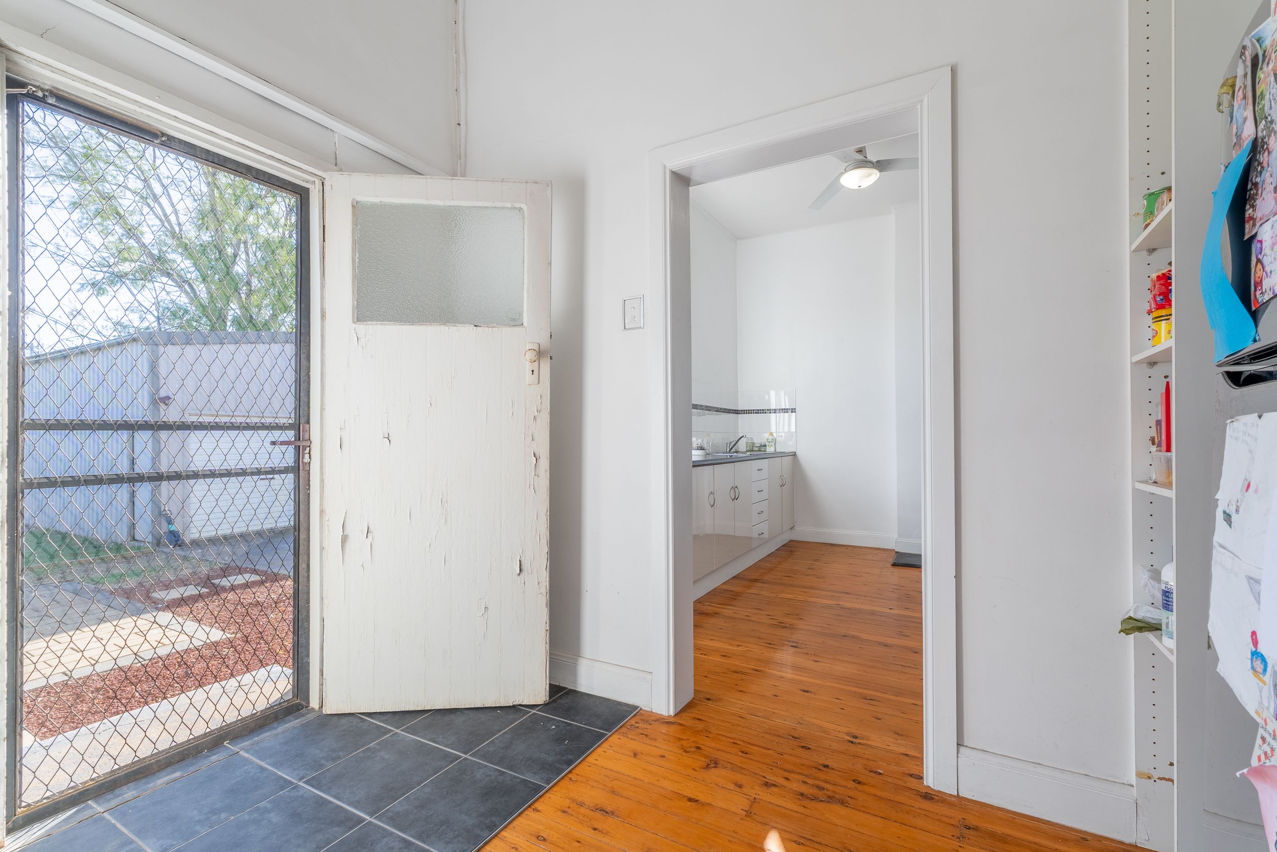 130 Myall Street — photo 11 of 18