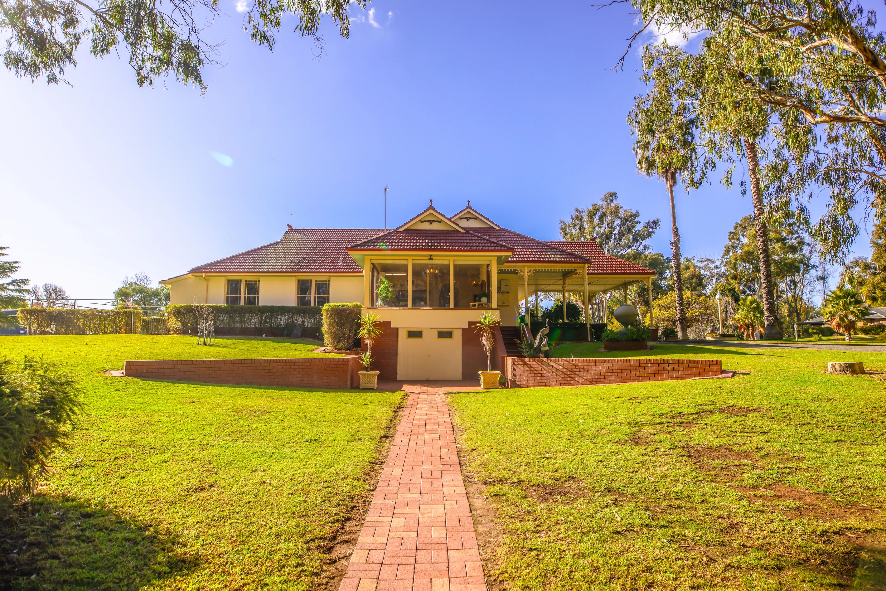 157 Flood Street, Deniliquin, NSW 2710