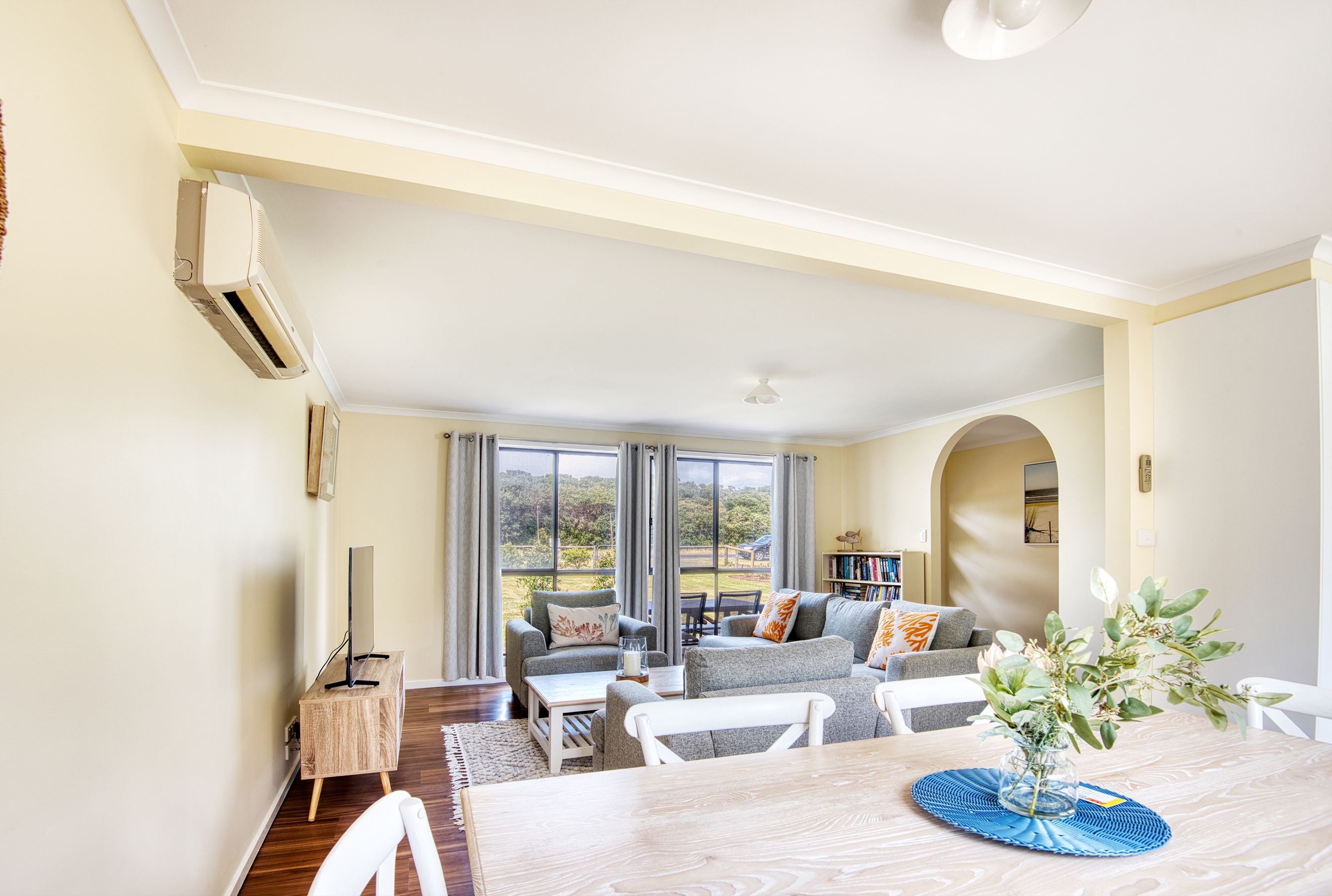 100 Canterbury Road — photo 4 of 16