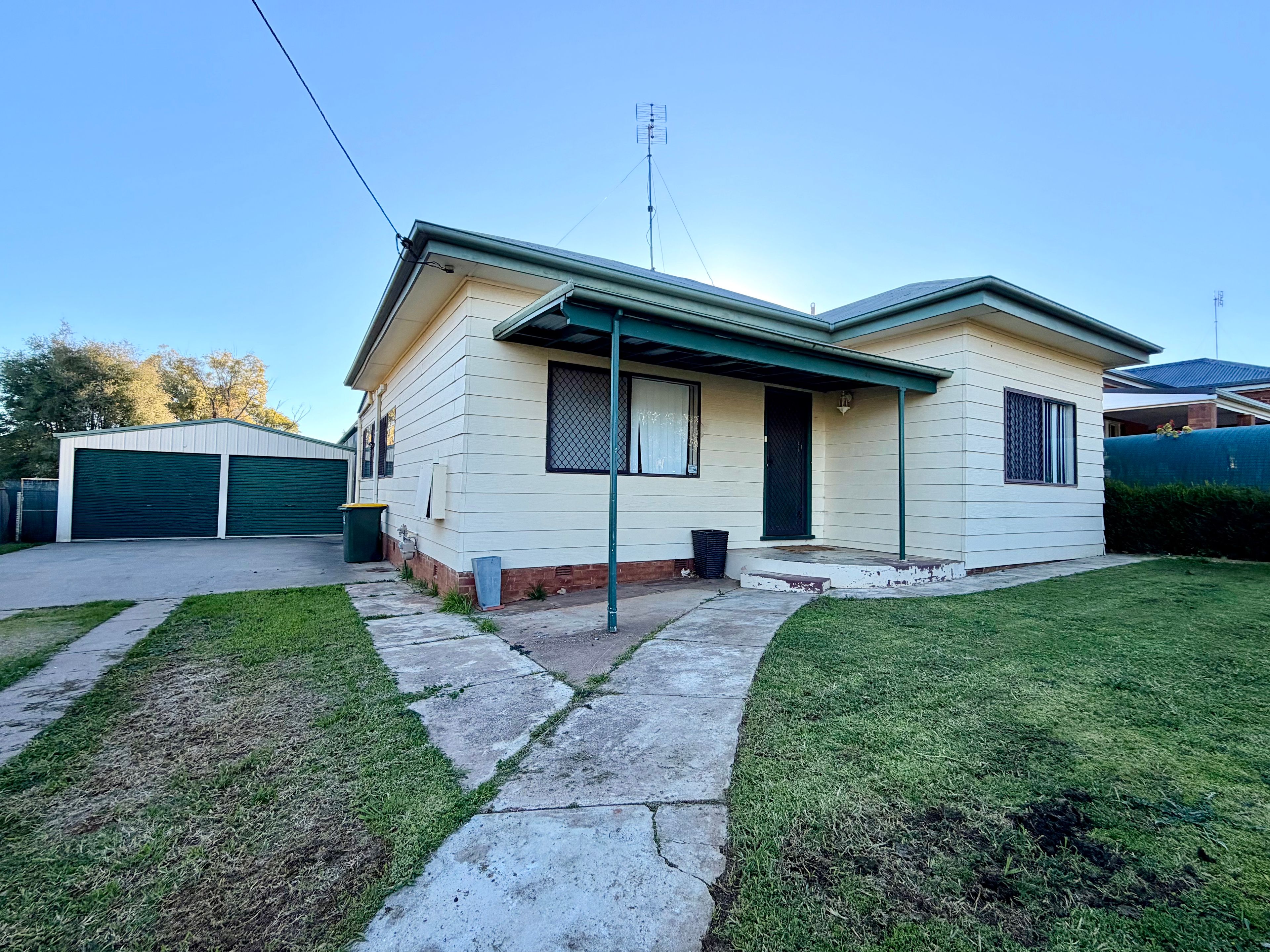 84 High Street — photo from Ray White Parkes