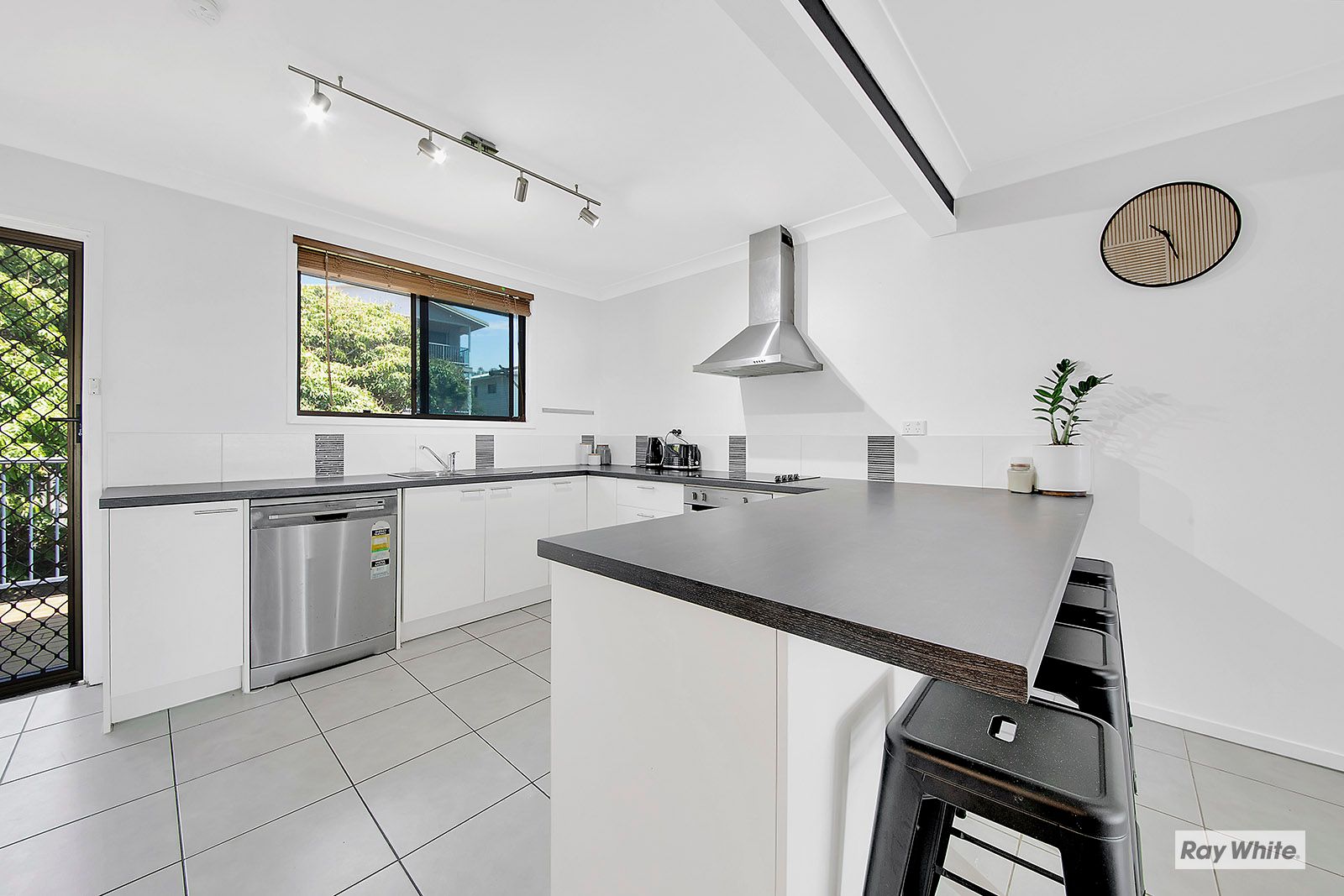 4/4 Rose Street, Lammermoor, QLD 4703