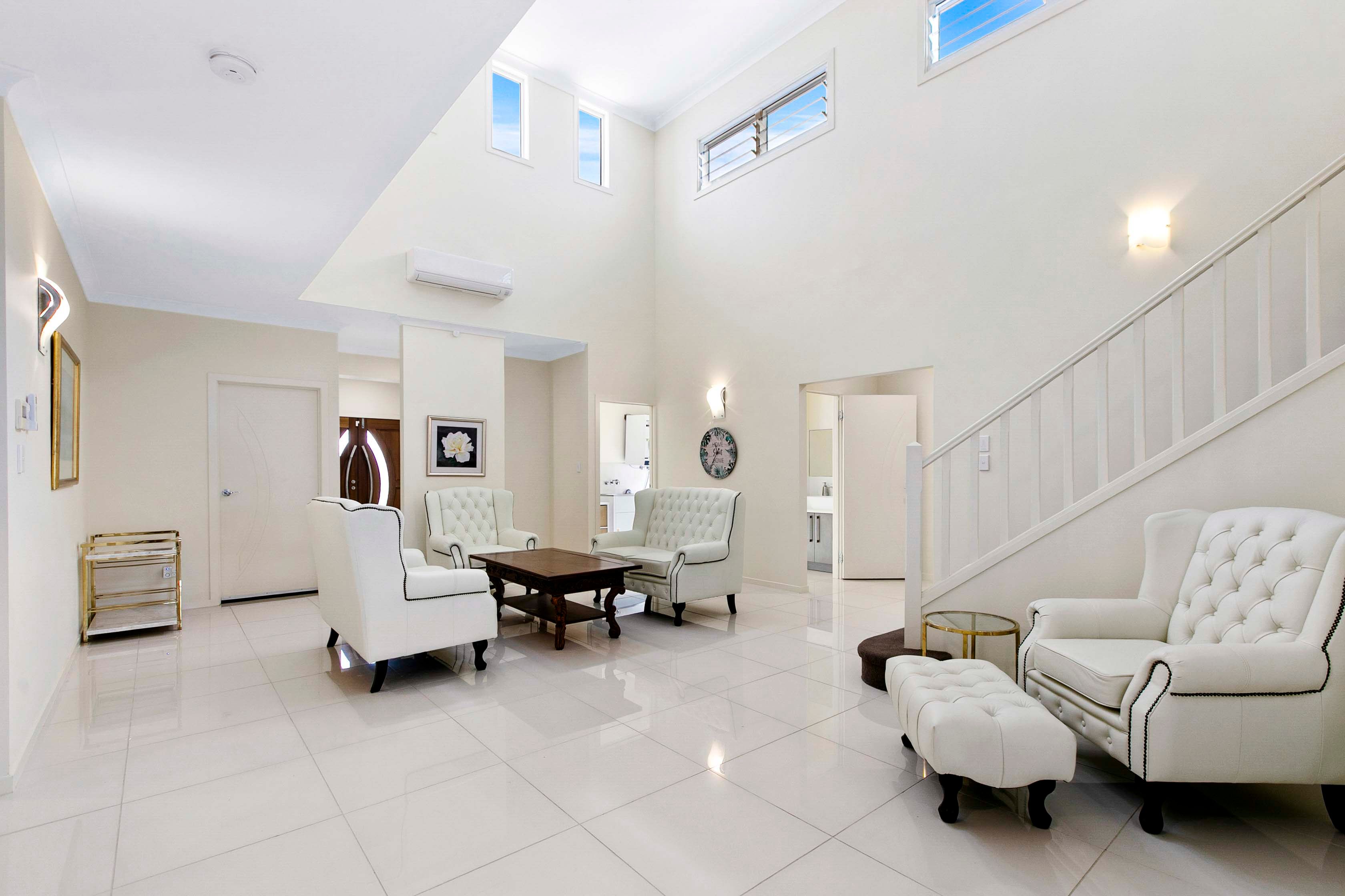 71 Endeavour Way — photo 4 of 30