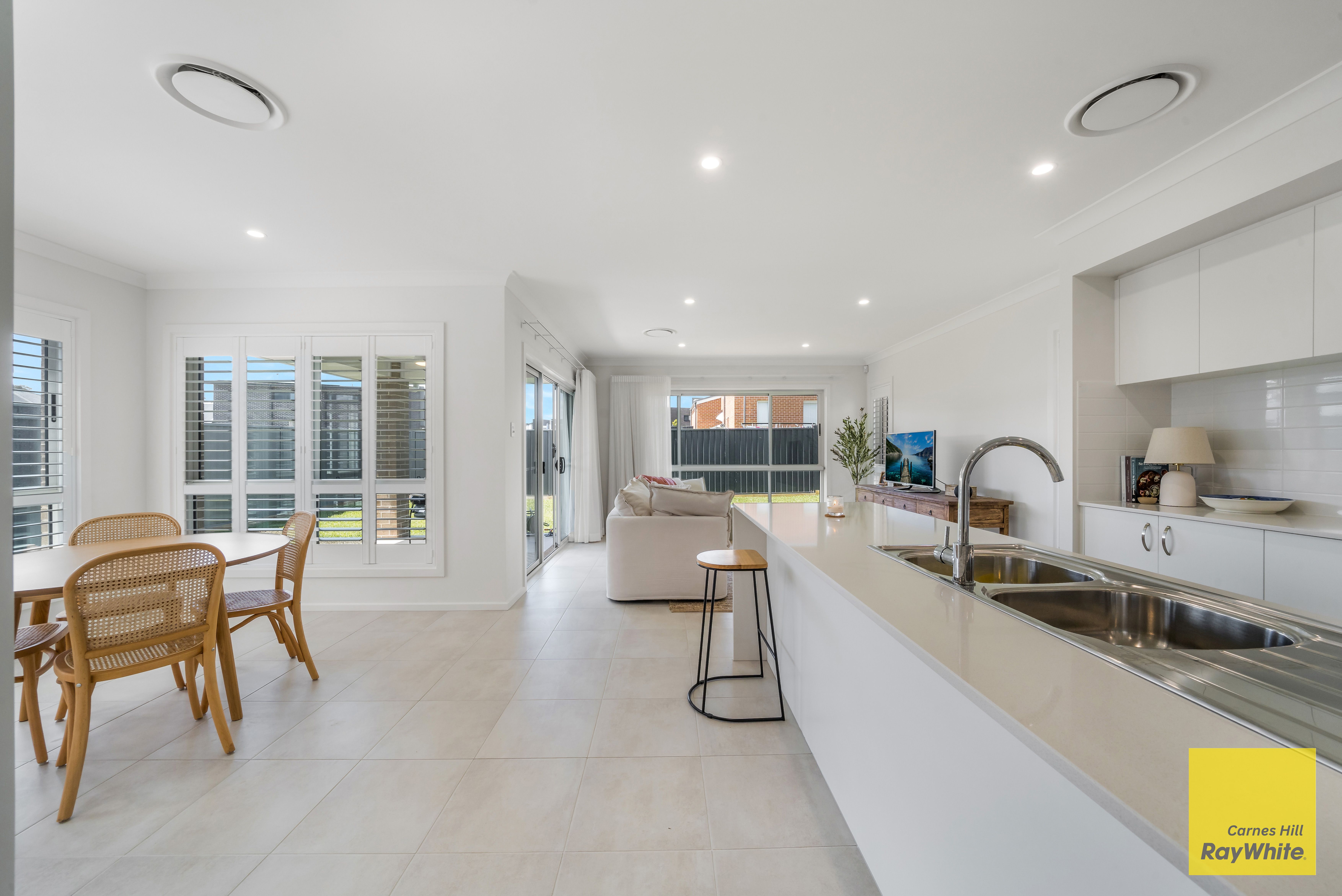 43 Aurora Street — photo 5 of 22