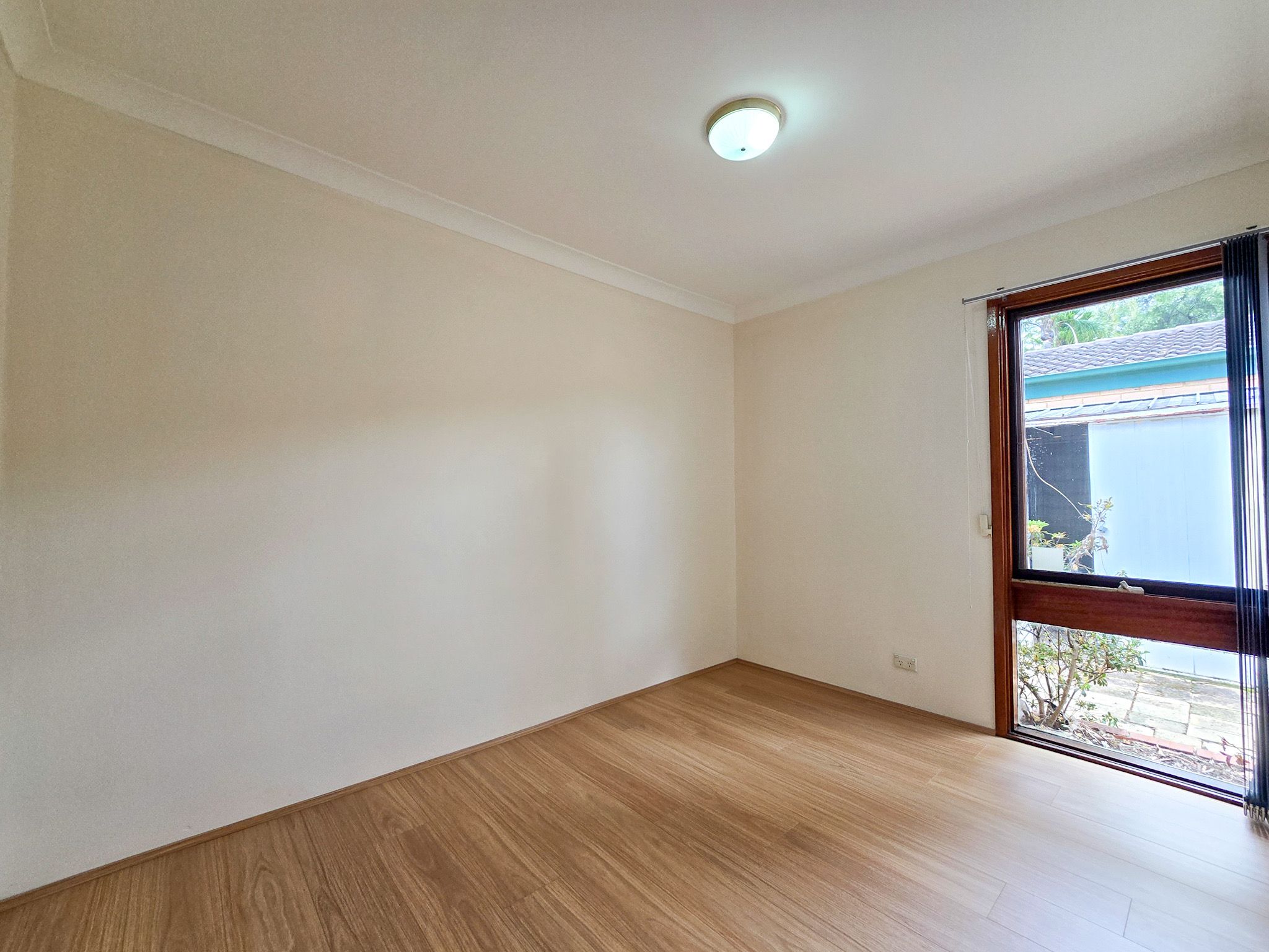 11/1 Throsby Way — photo 7 of 12