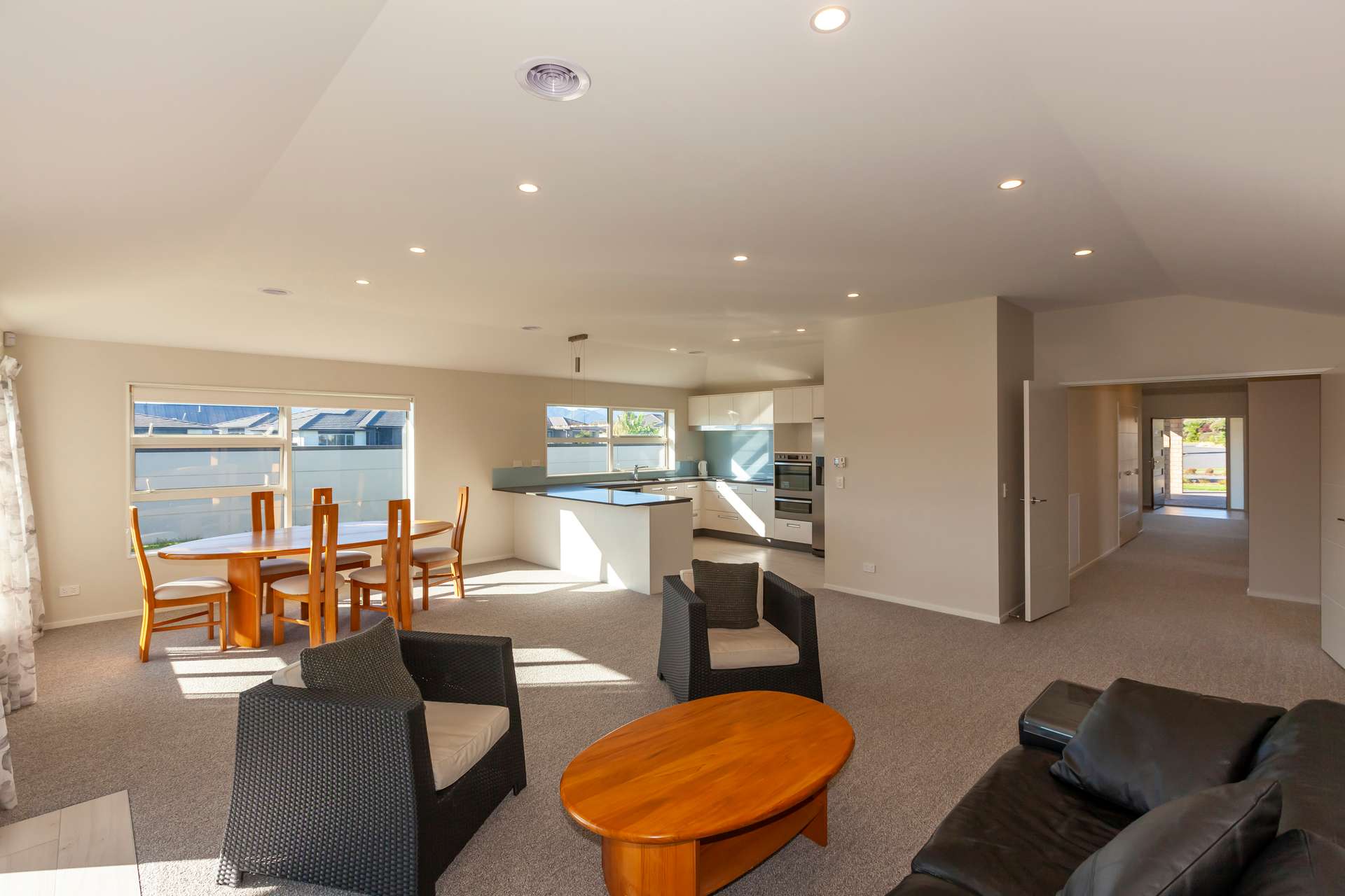 17 Taranui Way photo 3