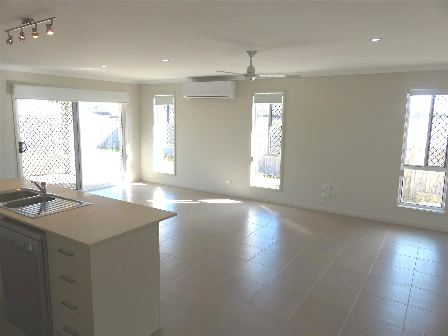 10 Isla Court, New Auckland, QLD 4680