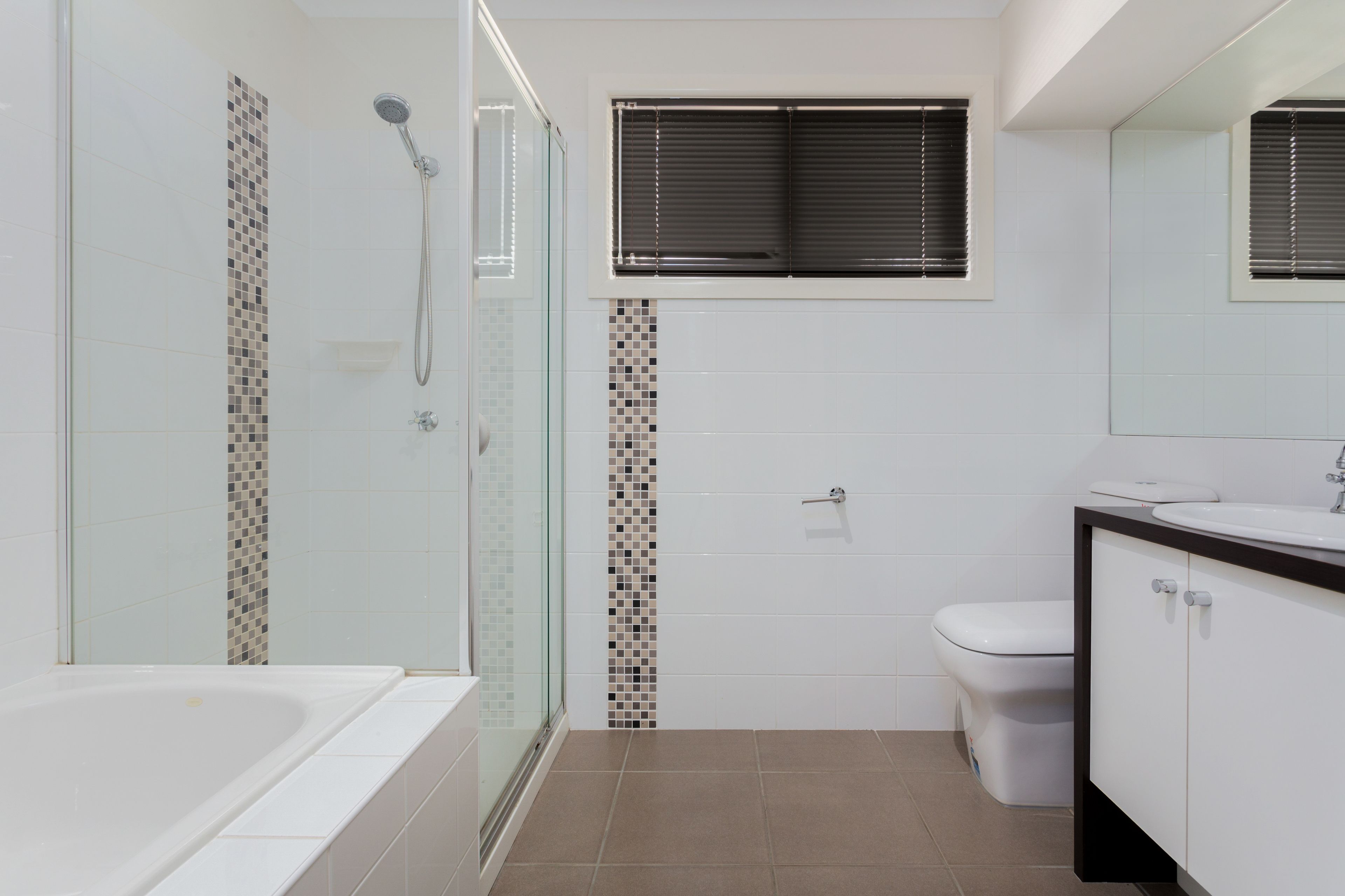 10 Riviera Drive — photo 12 of 17