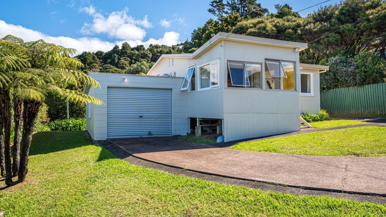 69 Cornwallis Road, Titirangi, Waitakere City