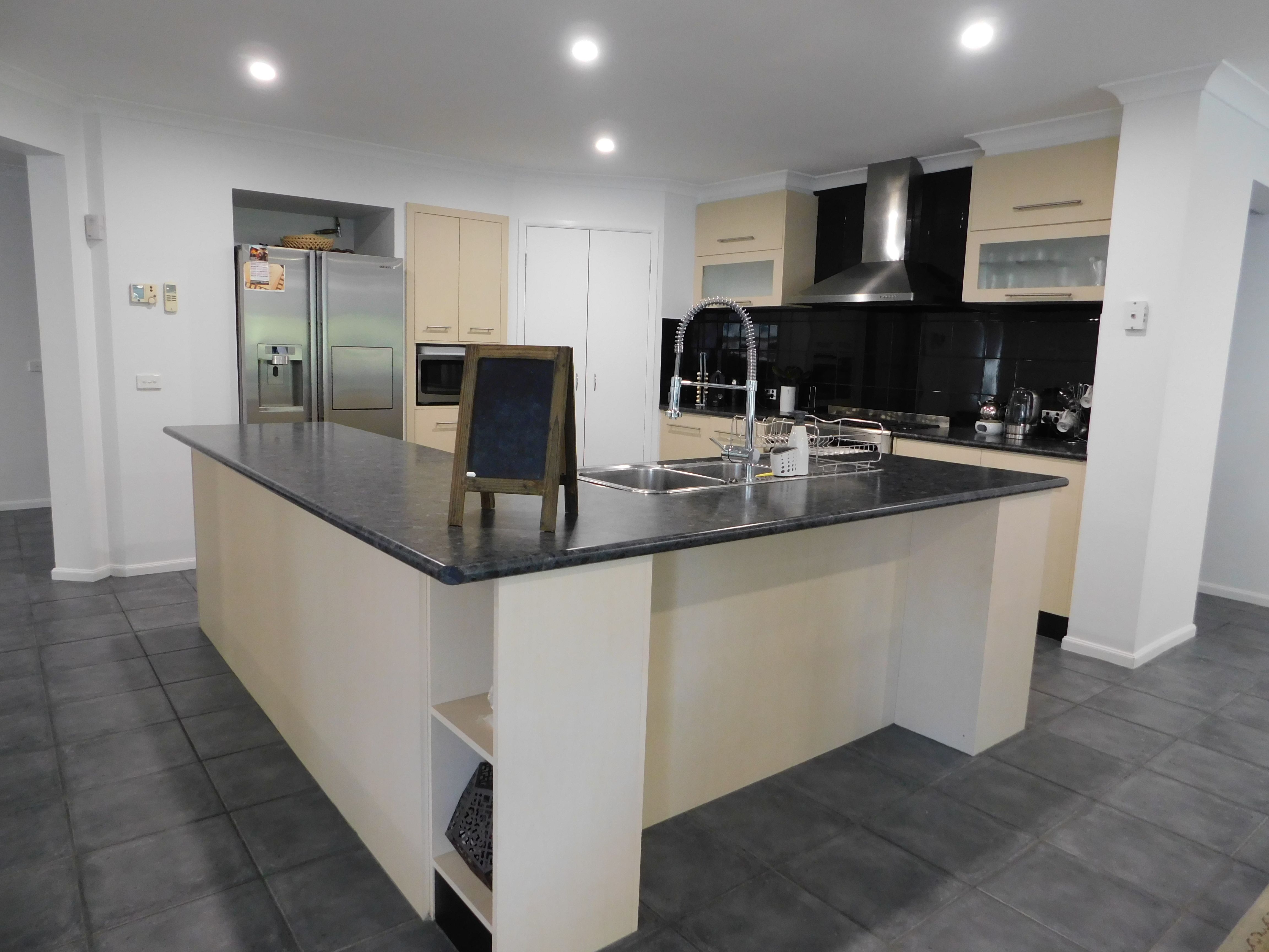 16 gravlier Way, South Morang, VIC 3752