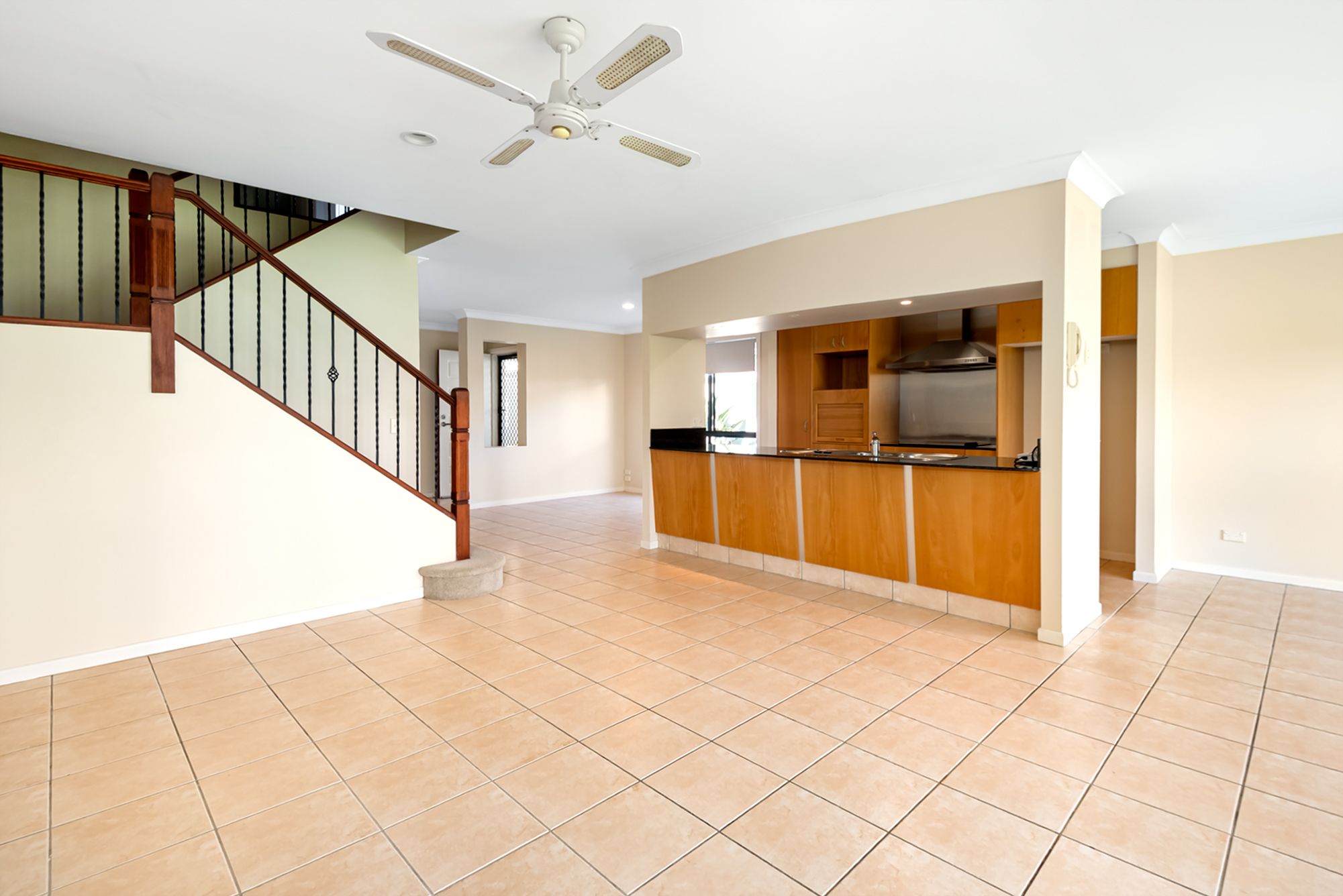 37/85 Palm Meadows Drive — photo 5 of 13