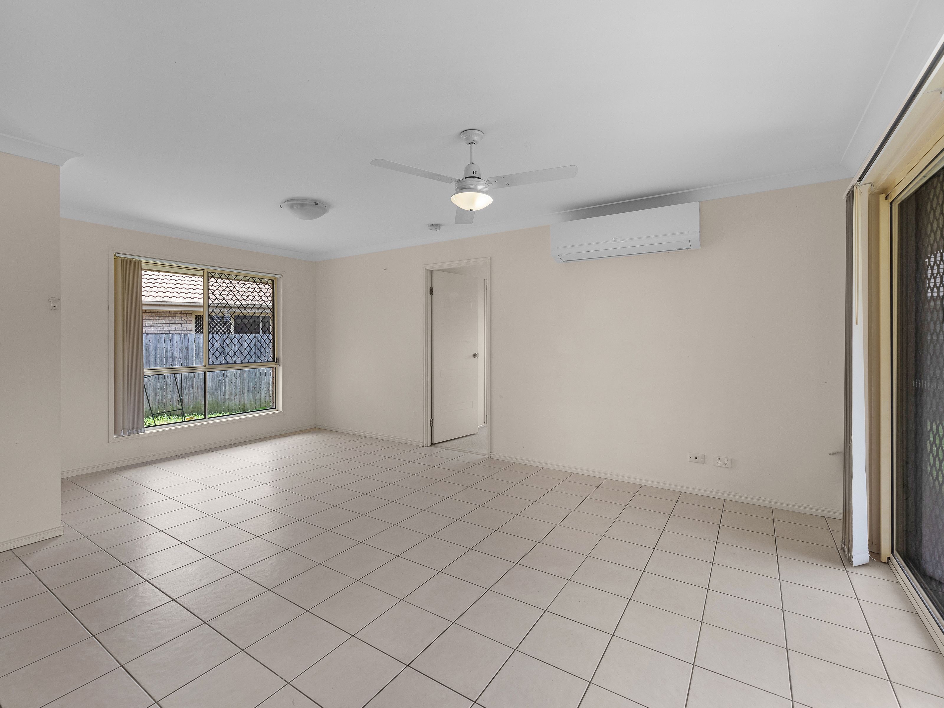 33 Baden Jones Way, North Booval, QLD 4304