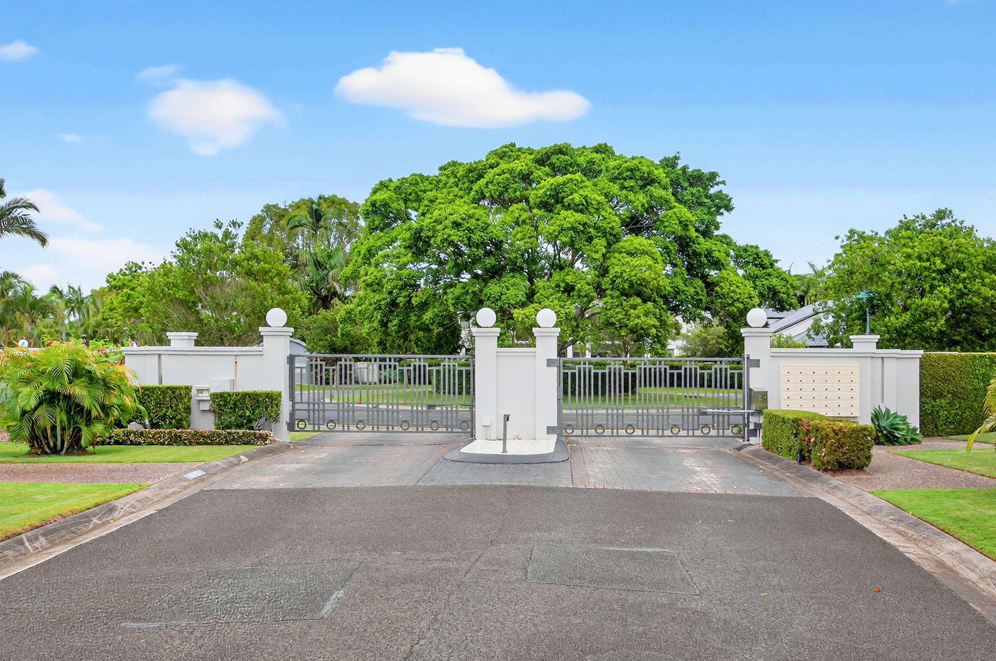 27/4 Bronberg Court, Southport, QLD 4215