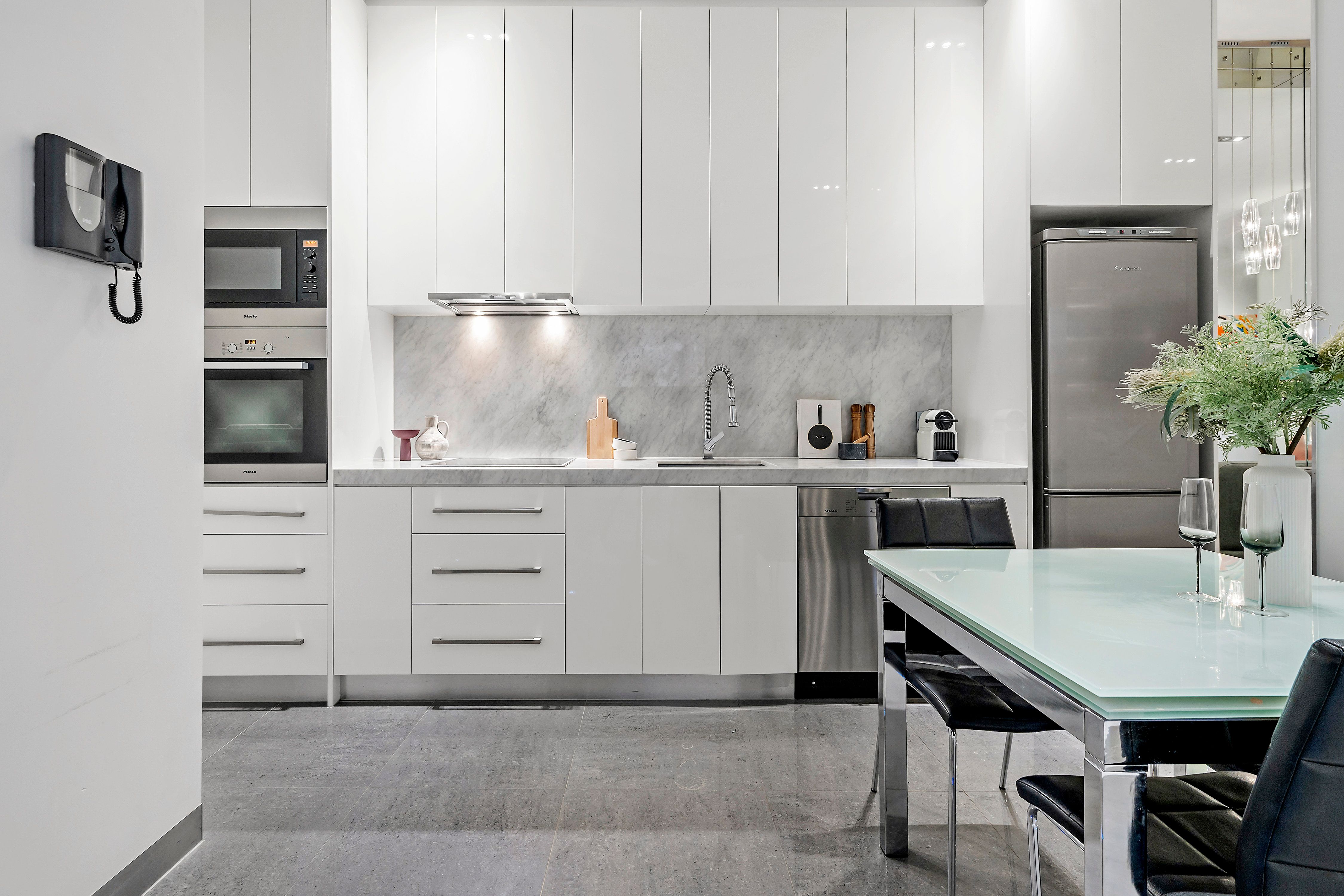 2A/187 Collins Street — photo 6 of 10