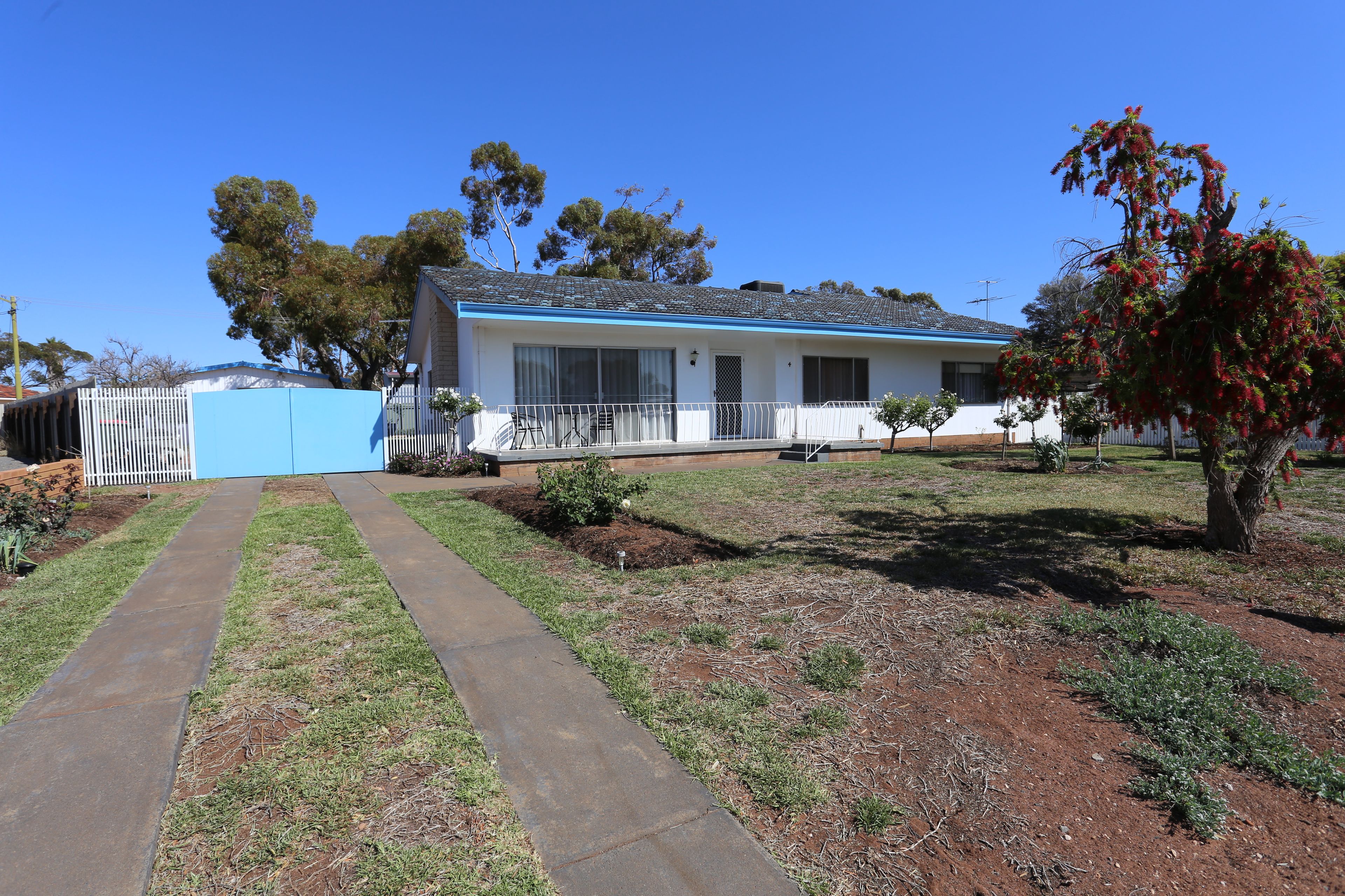 4 Sturt Pea Crescent, Kambalda West WA 6442