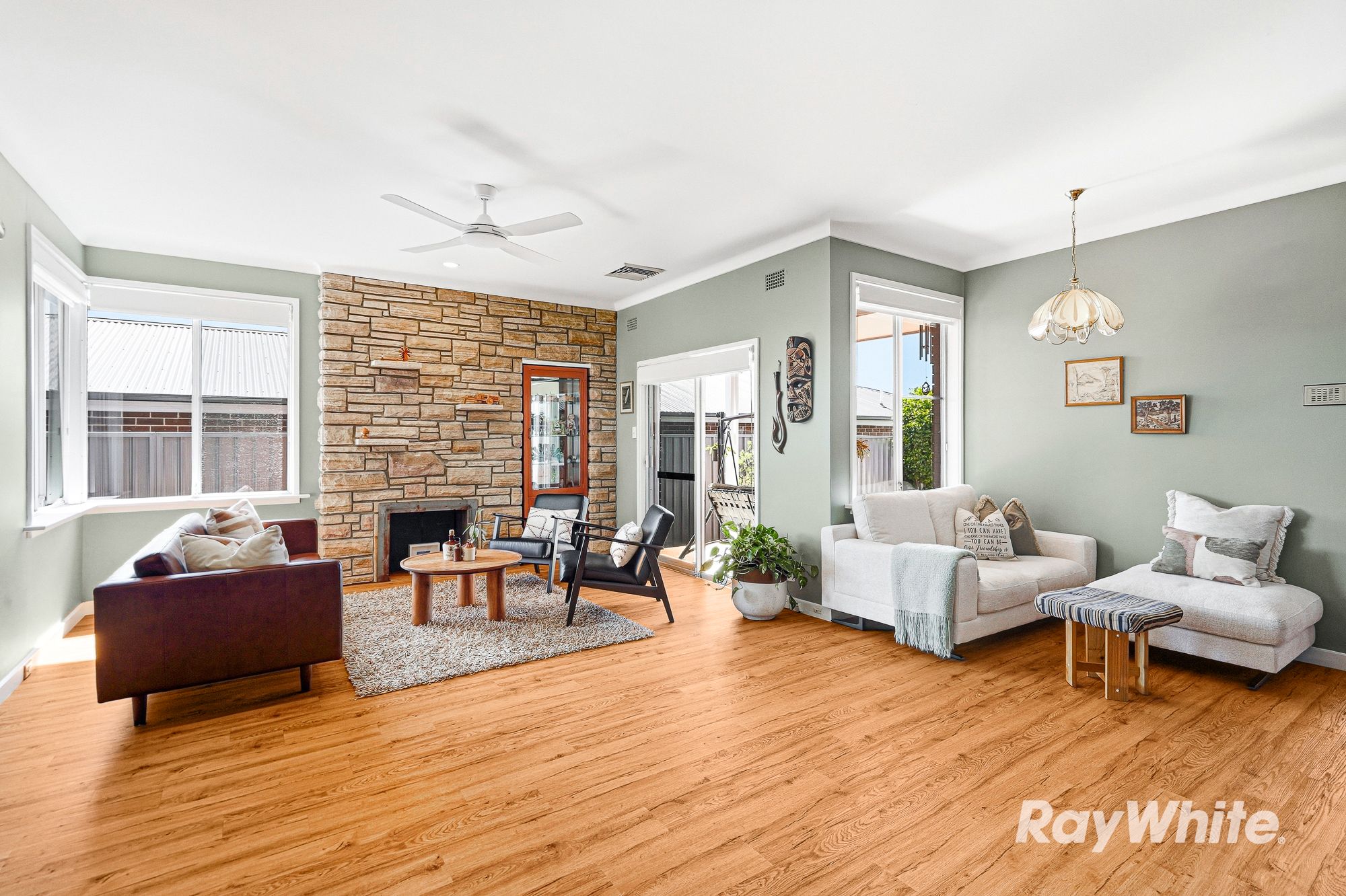 99 Girraween Road — photo 4 of 23