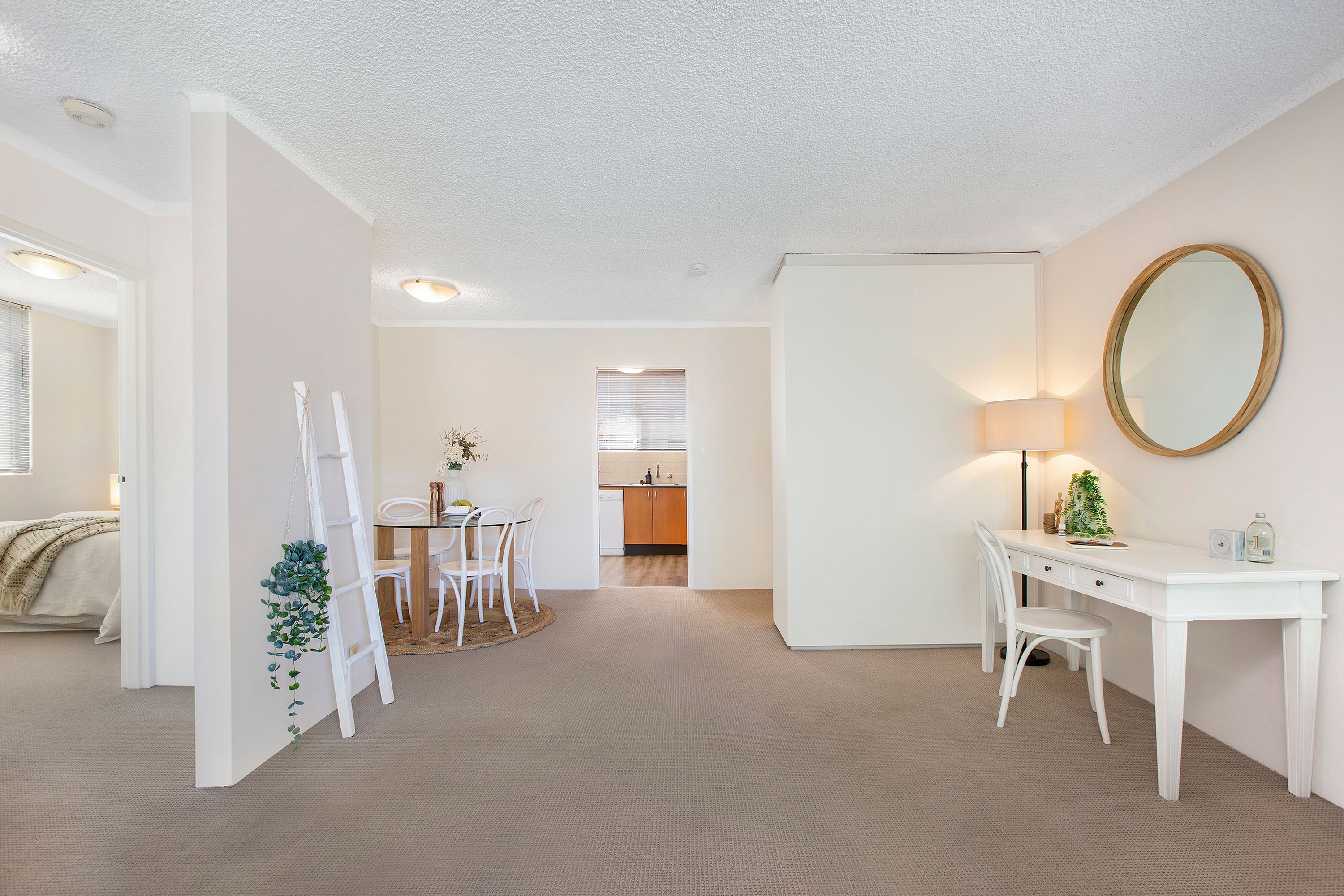 8/7 Bortfield Drive — photo 4 of 8