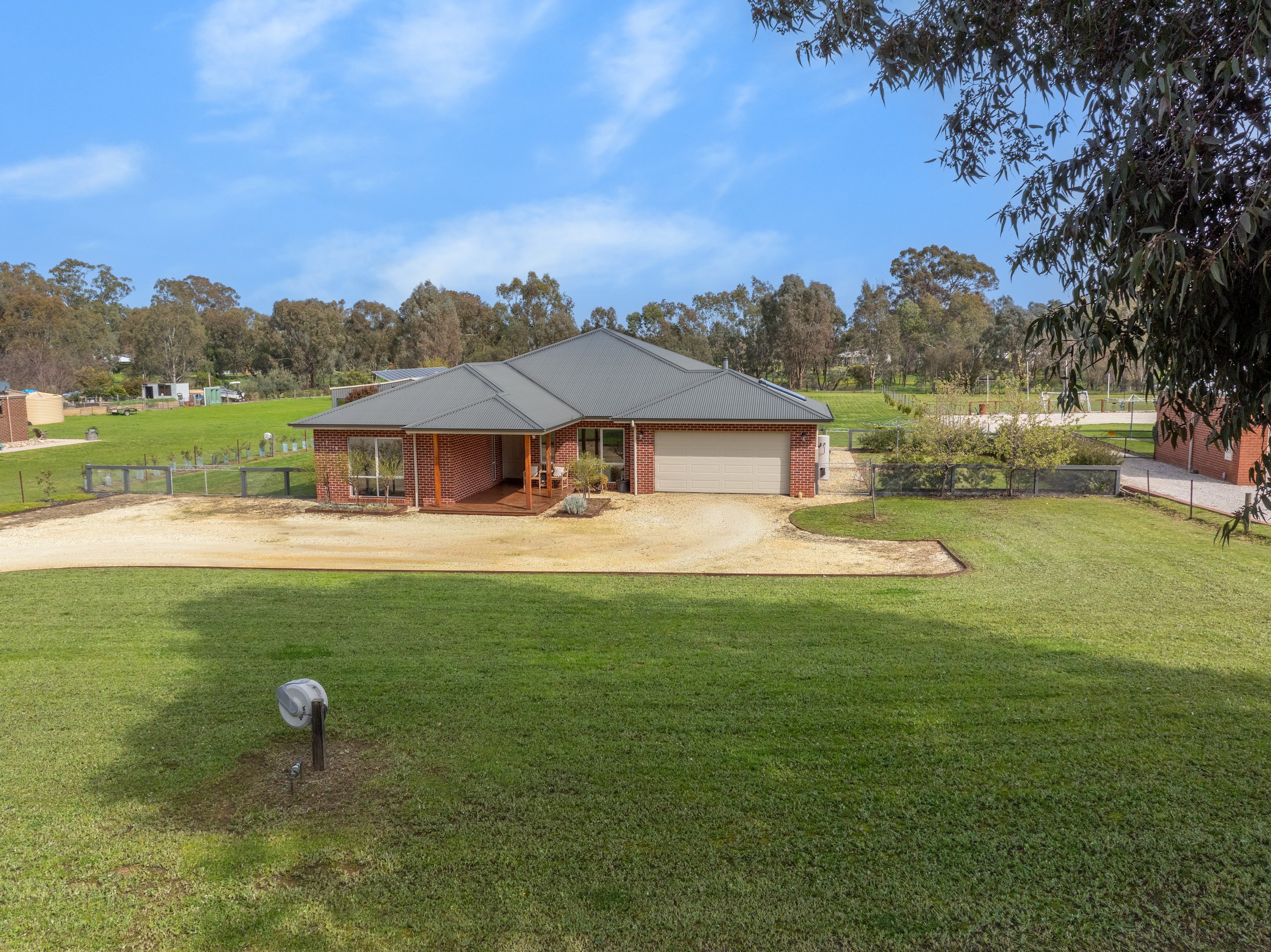 17-19 Scarlett Street, Avenel, VIC 3664