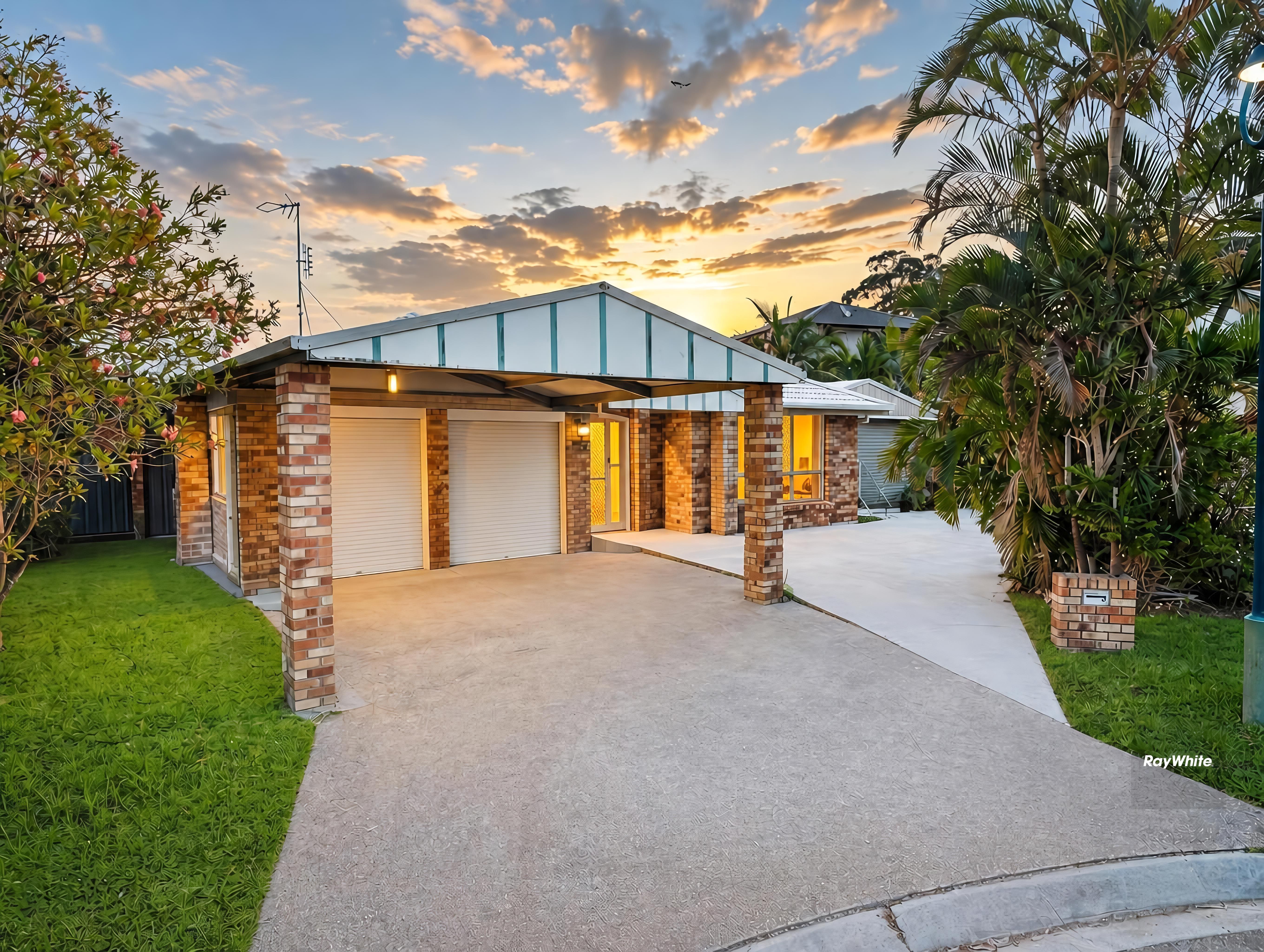 8 Amberdale Court — photo from Ray White Rochedale