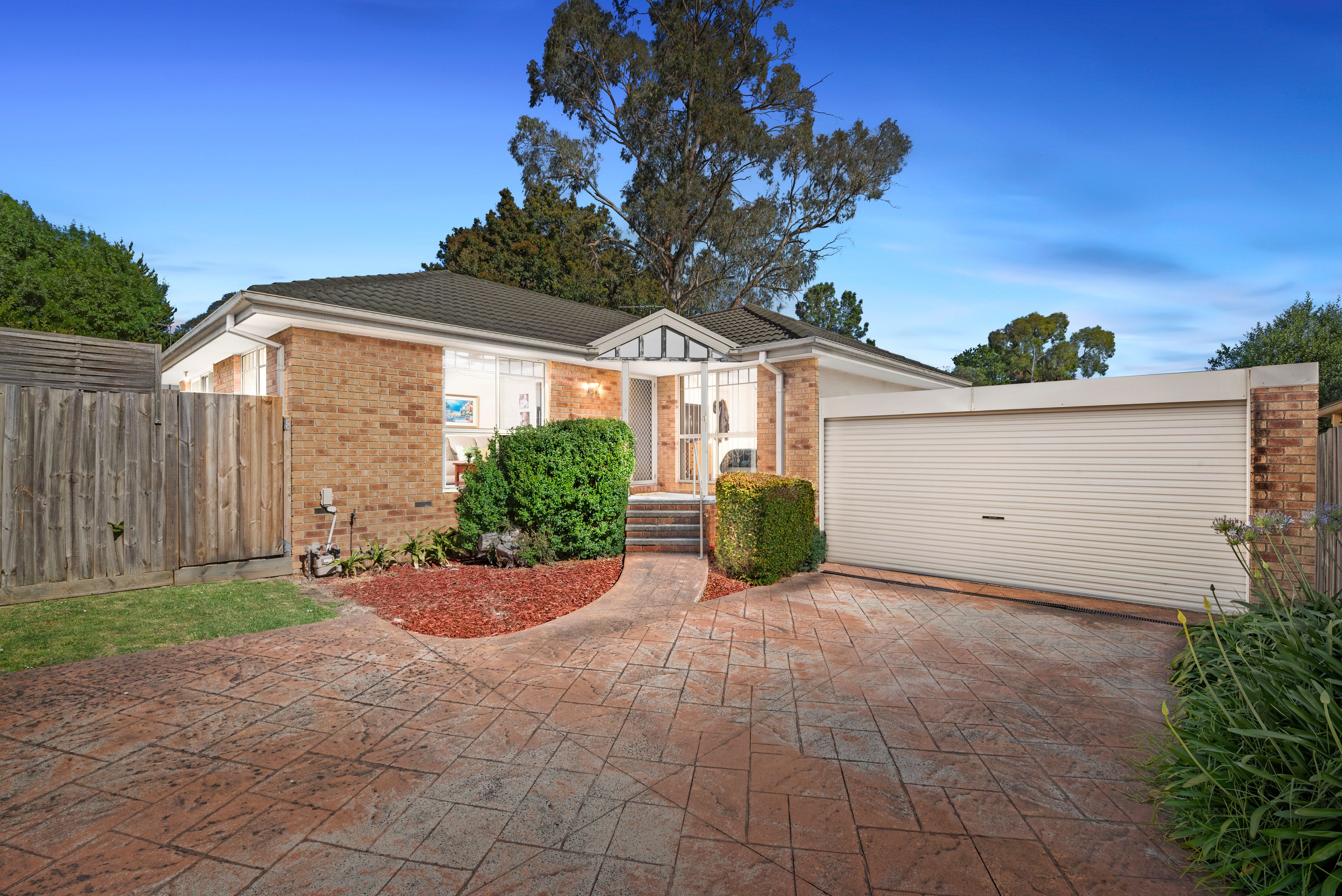 2E George Street, Ferntree Gully VIC 3156