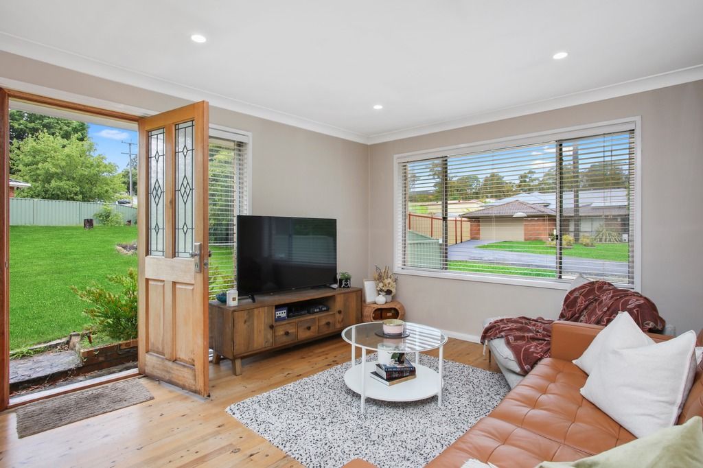 204 Wilson Drive, Hill Top NSW 2575