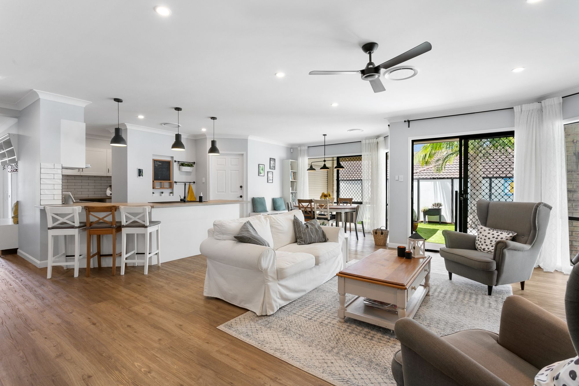 4 Peron Crescent, North Lakes, QLD 4509
