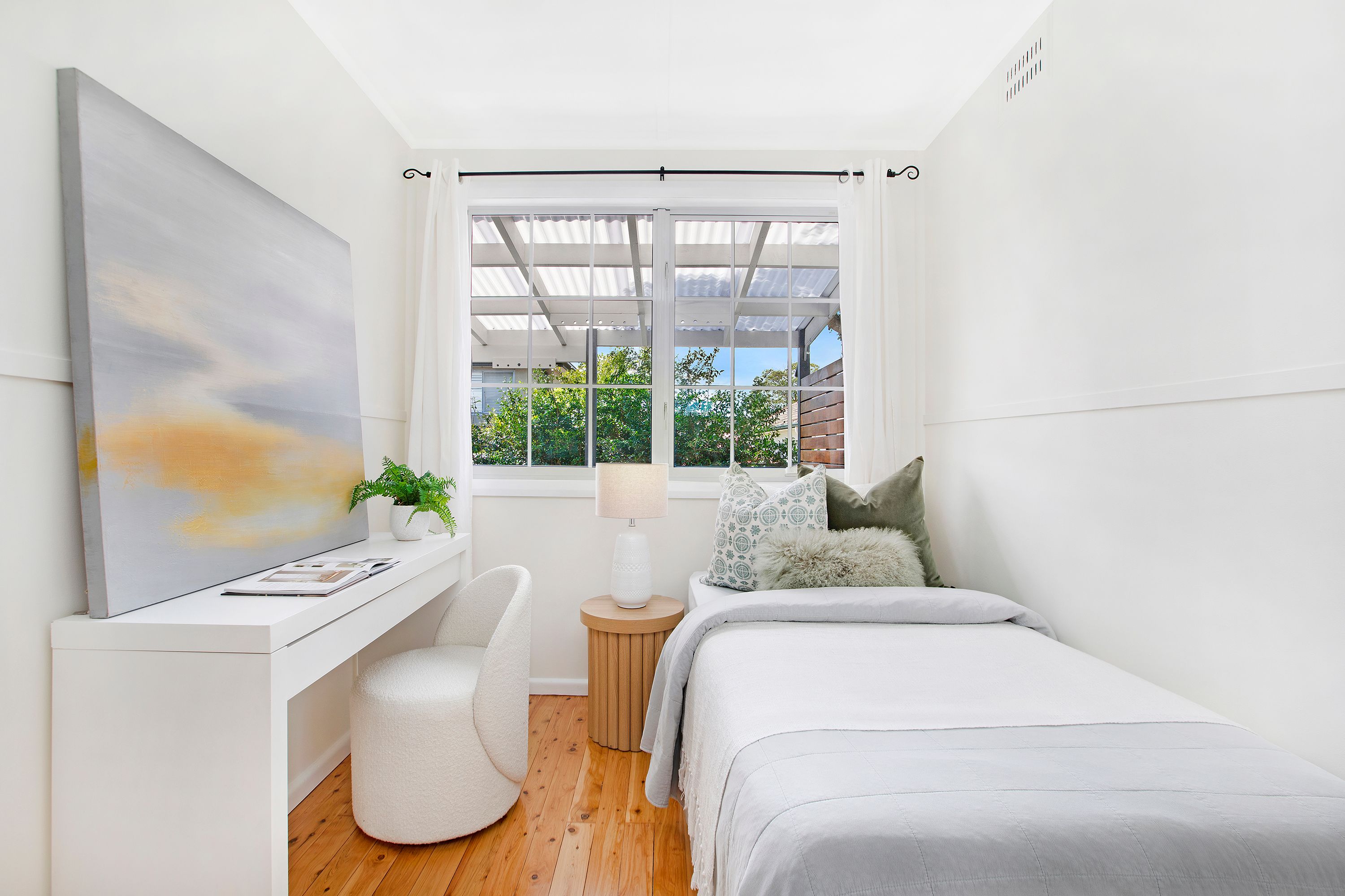 18 Bouvardia Street — photo 9 of 19