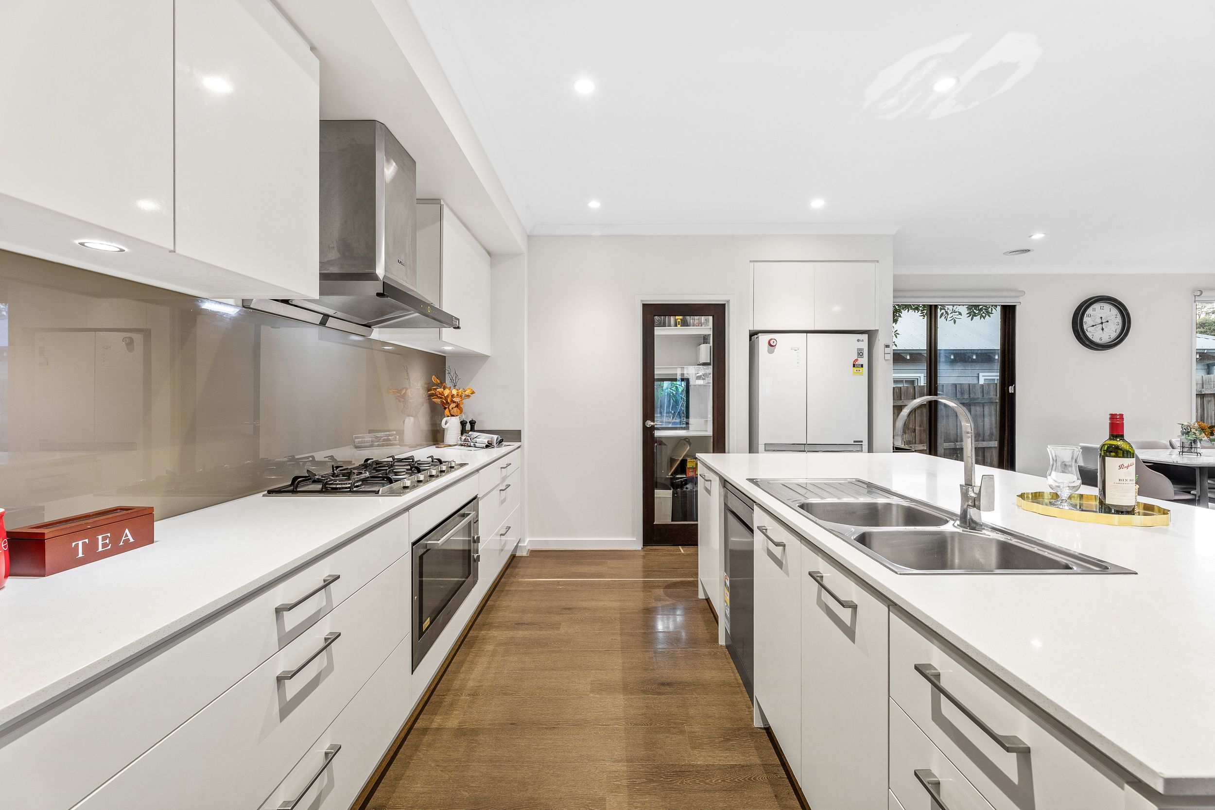 19 Edinburgh Road — photo 8 of 24