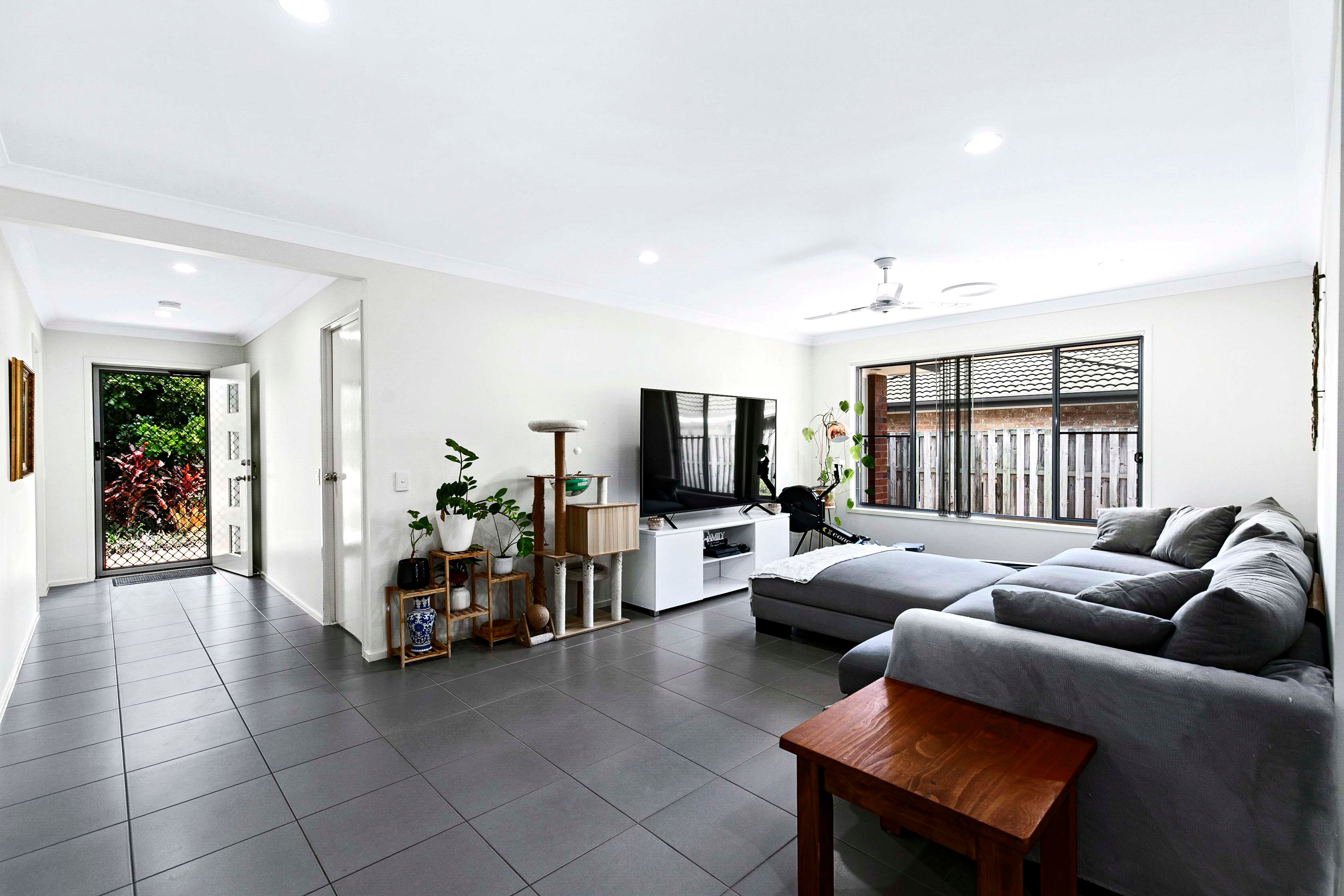 19 Mawson Court — photo 3 of 23