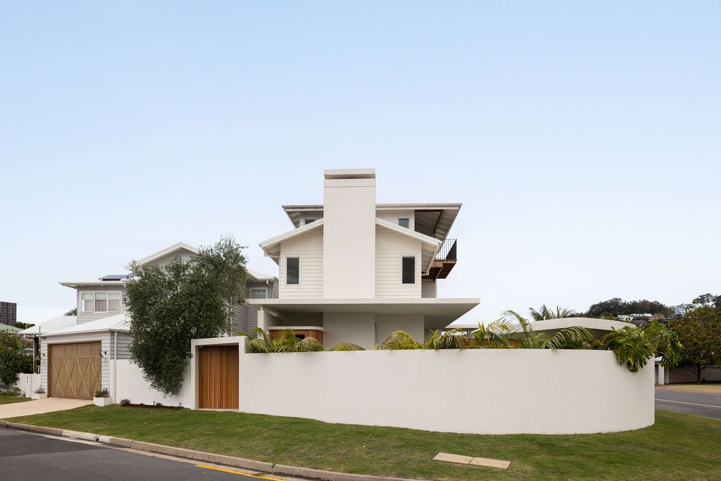 61 Burleigh Street, Burleigh Waters, QLD 4220