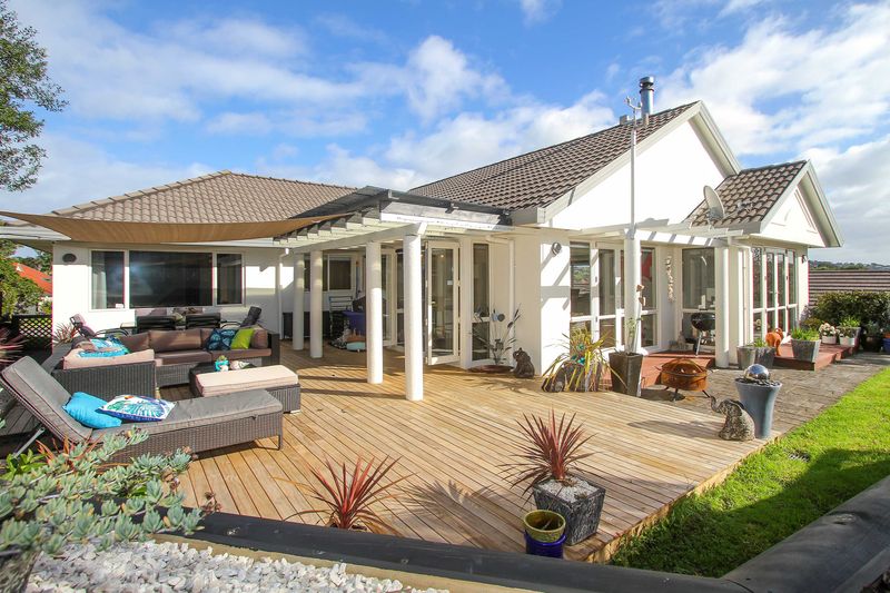 Vendors Heading South Now - Urgent Sale Required! - Gulf Harbour