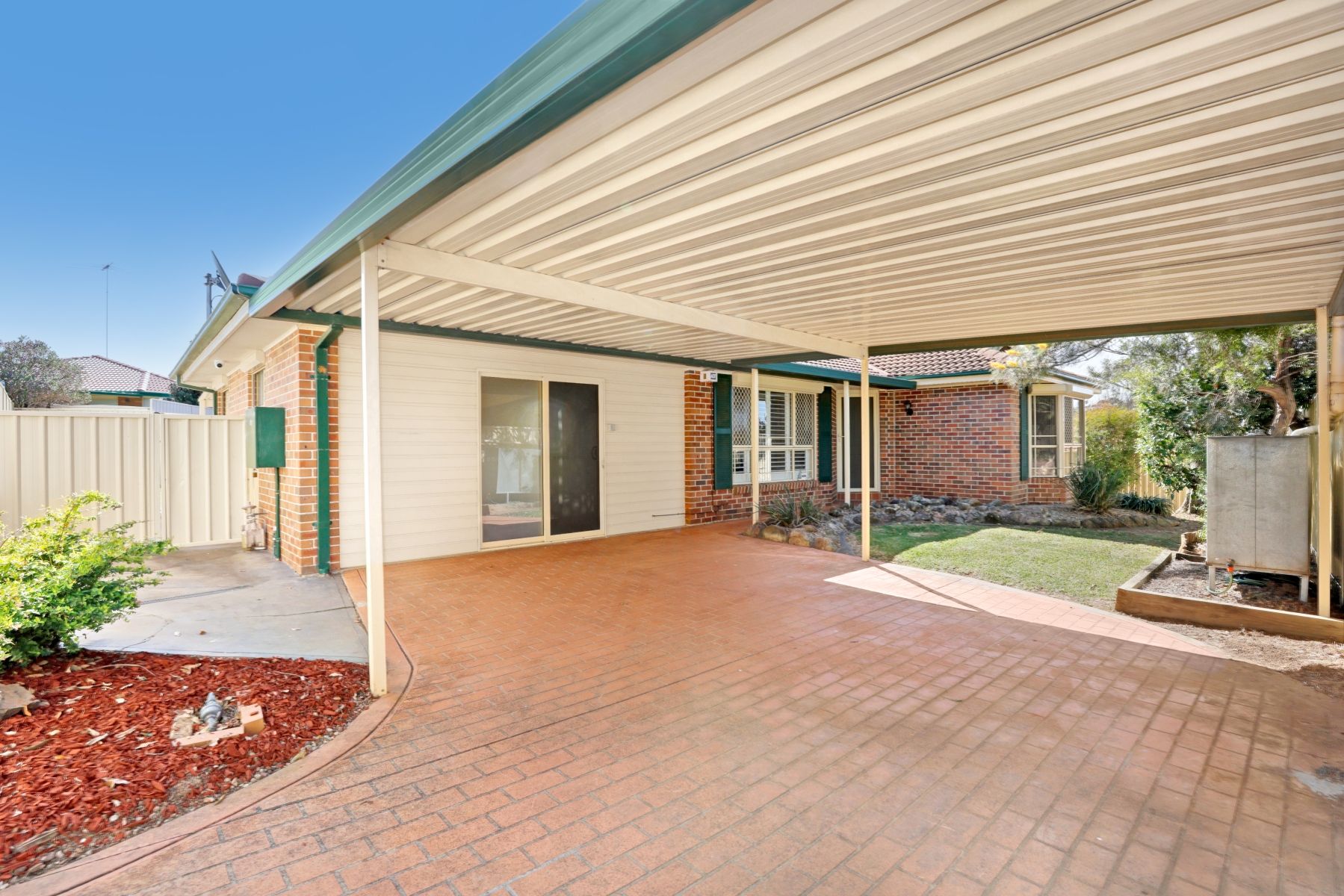8 Corvus Close, Glenmore Park NSW 2745