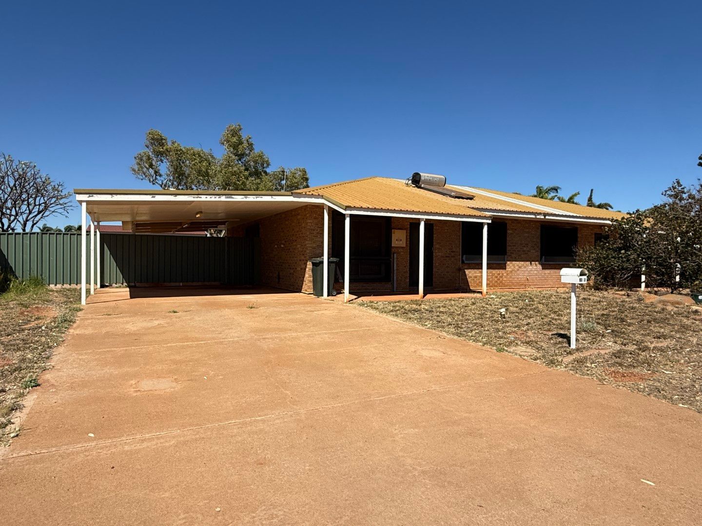 25 Nickol Road — photo 12 of 24