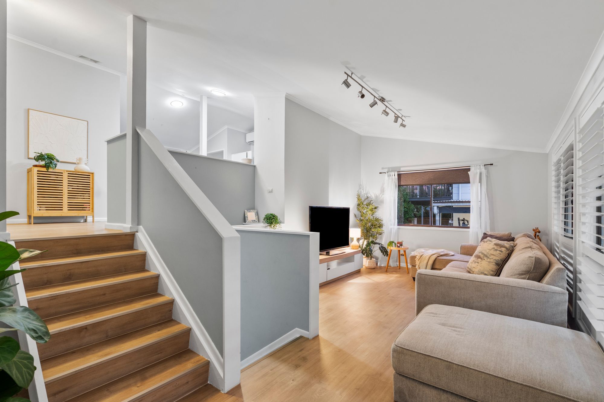 37 Wilkie Street, Redland Bay QLD 4165