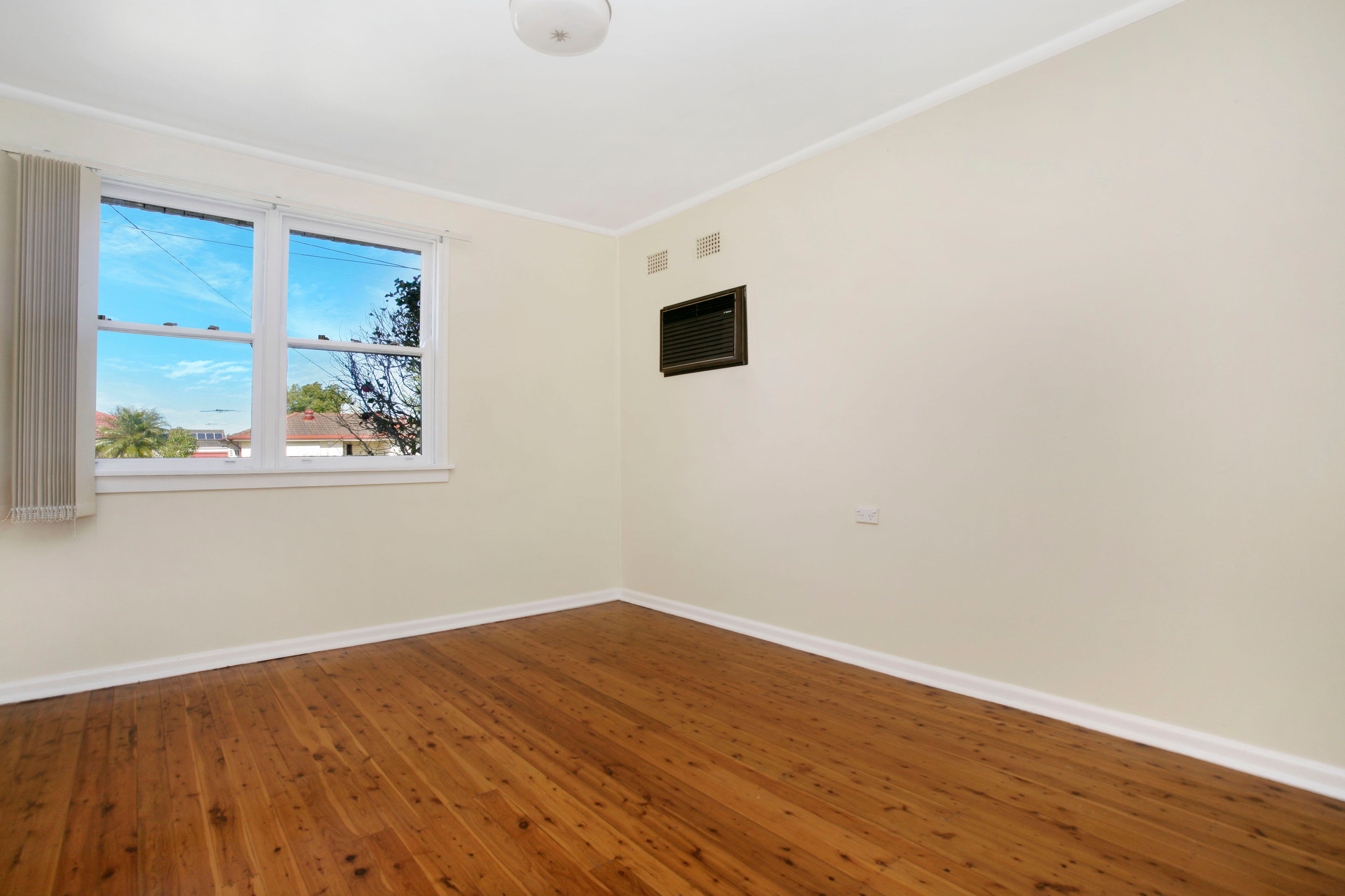 51 Crosby Crescent, Fairfield, NSW 2165