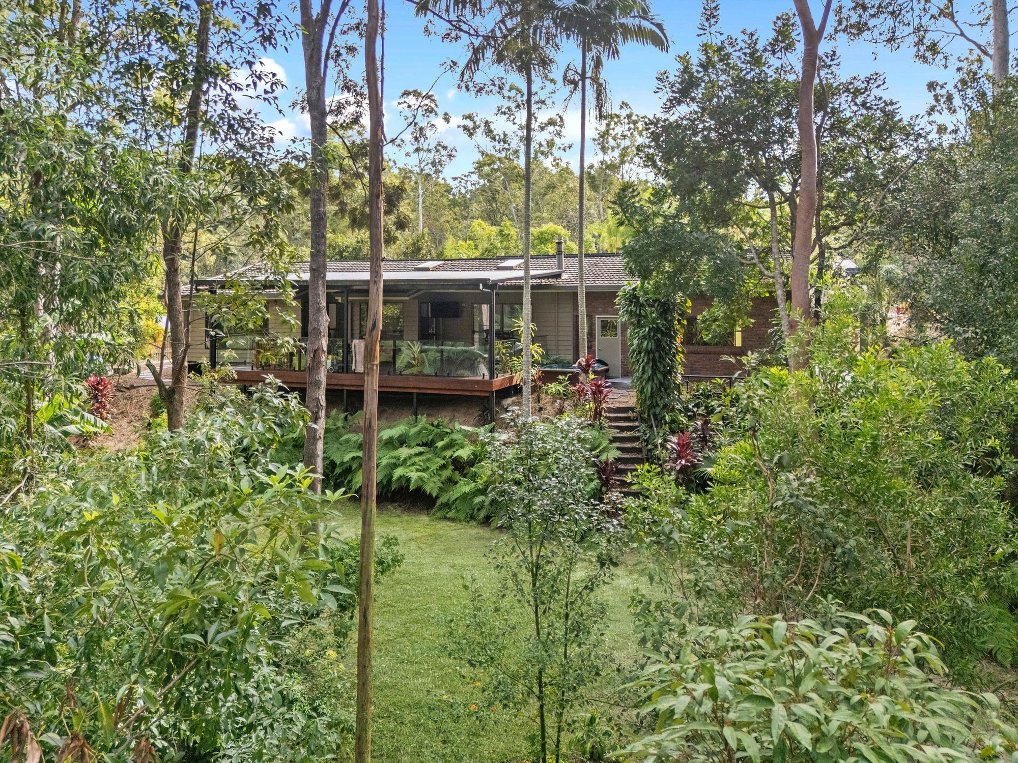 13 Harry Mills Drive, Worongary, QLD 4213