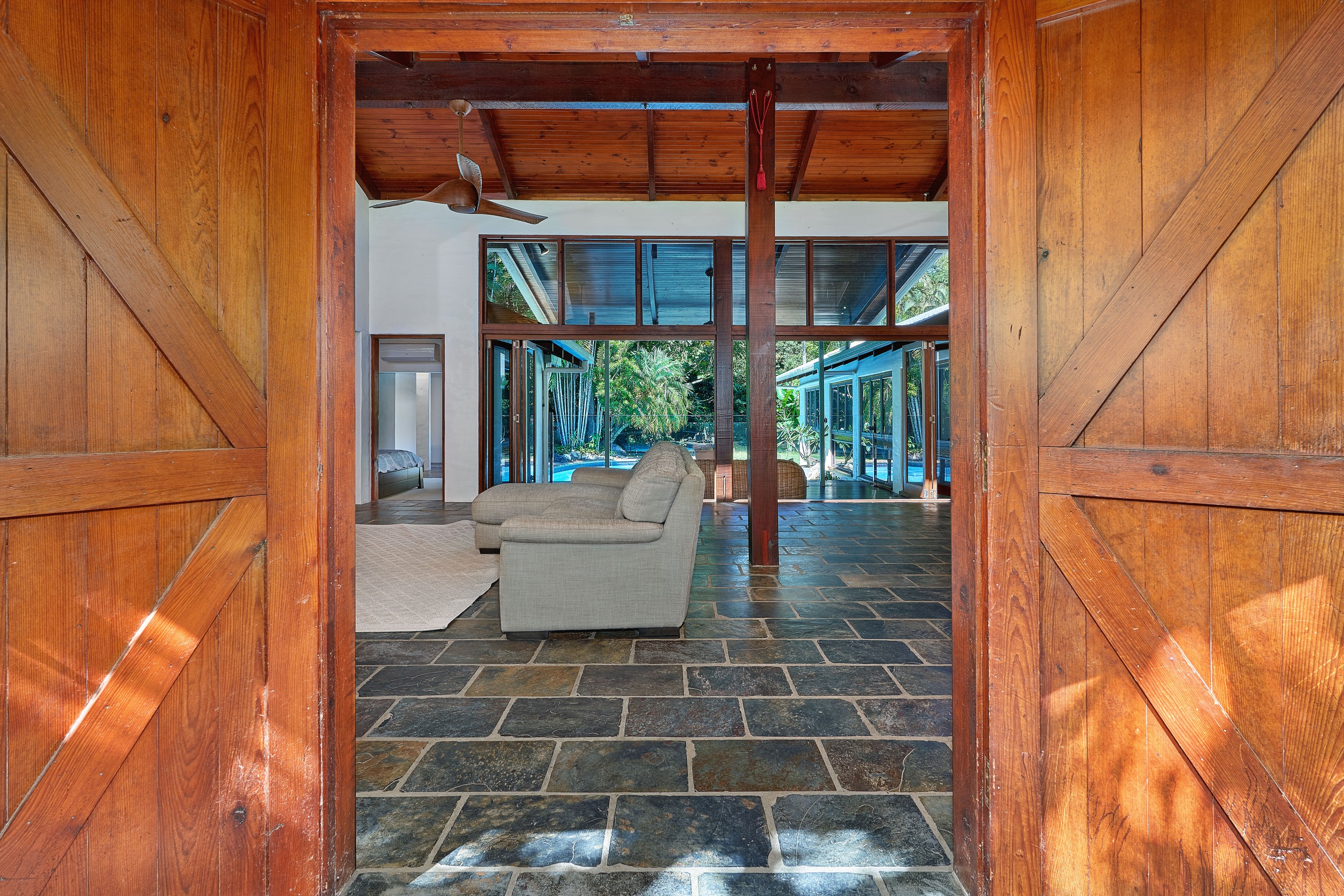 9 Buchan Street, Palm Cove, QLD 4879