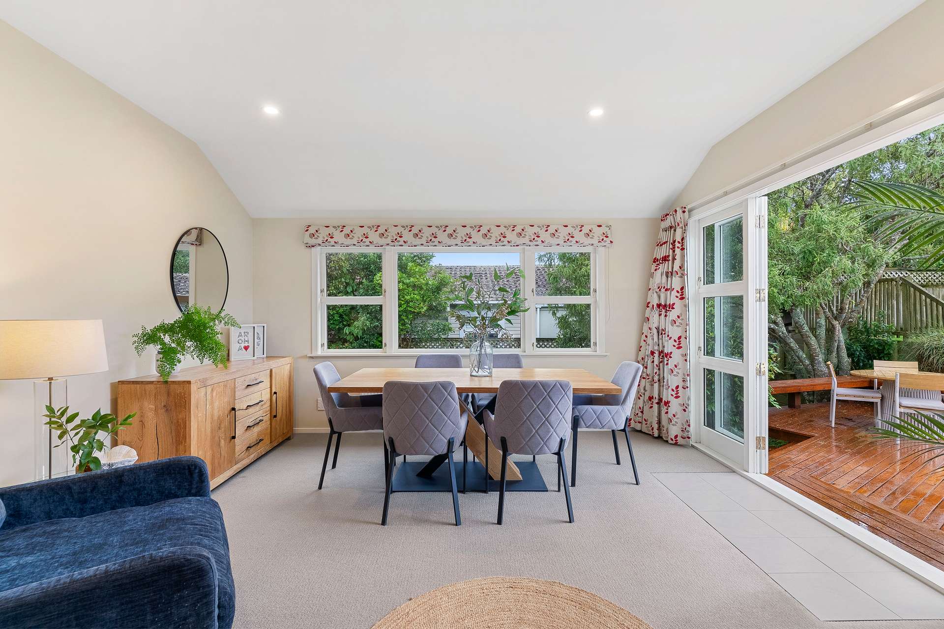 77 Beauchamp Street photo 5