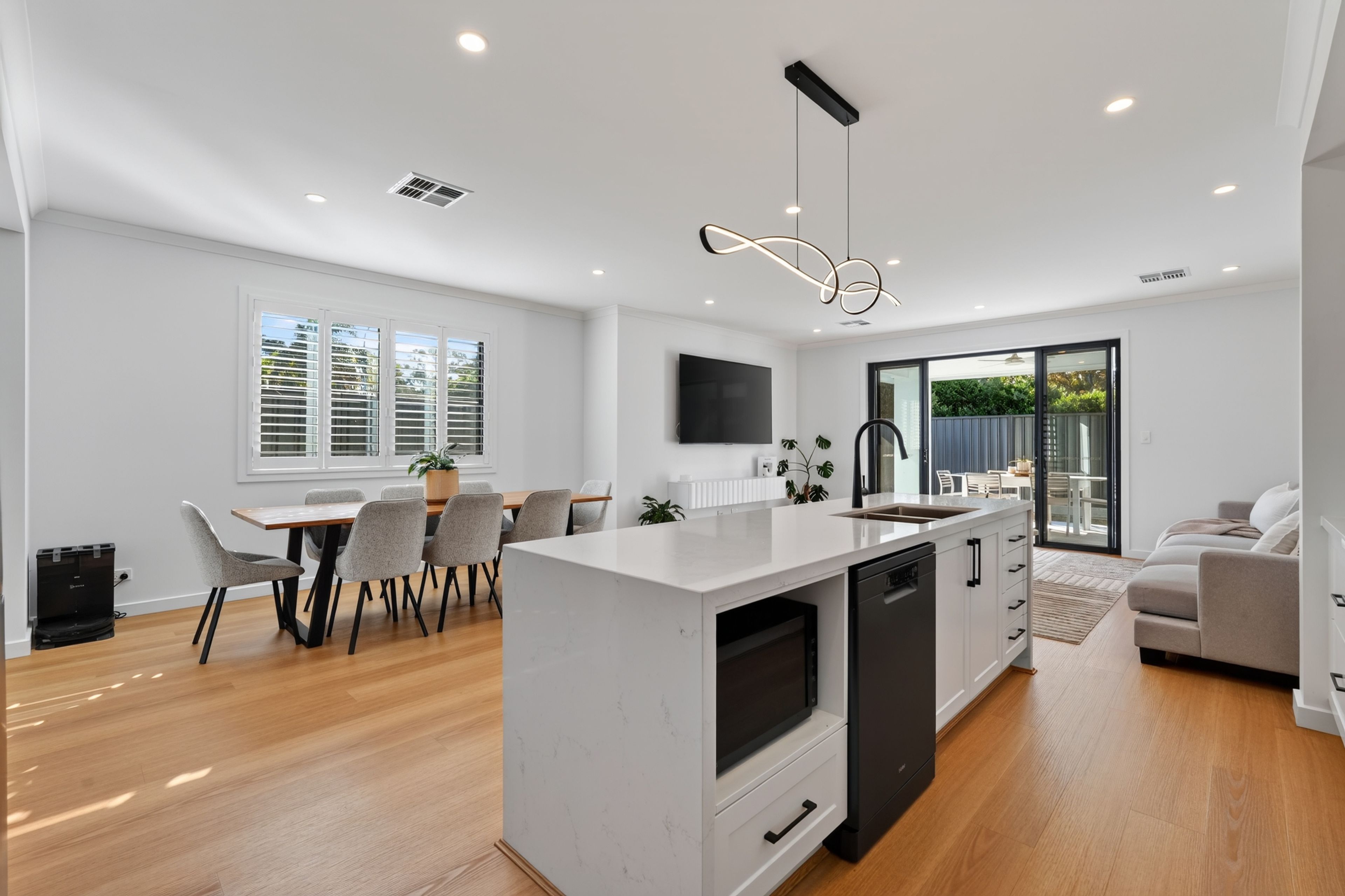 8 Lisa Place — photo 12 of 30