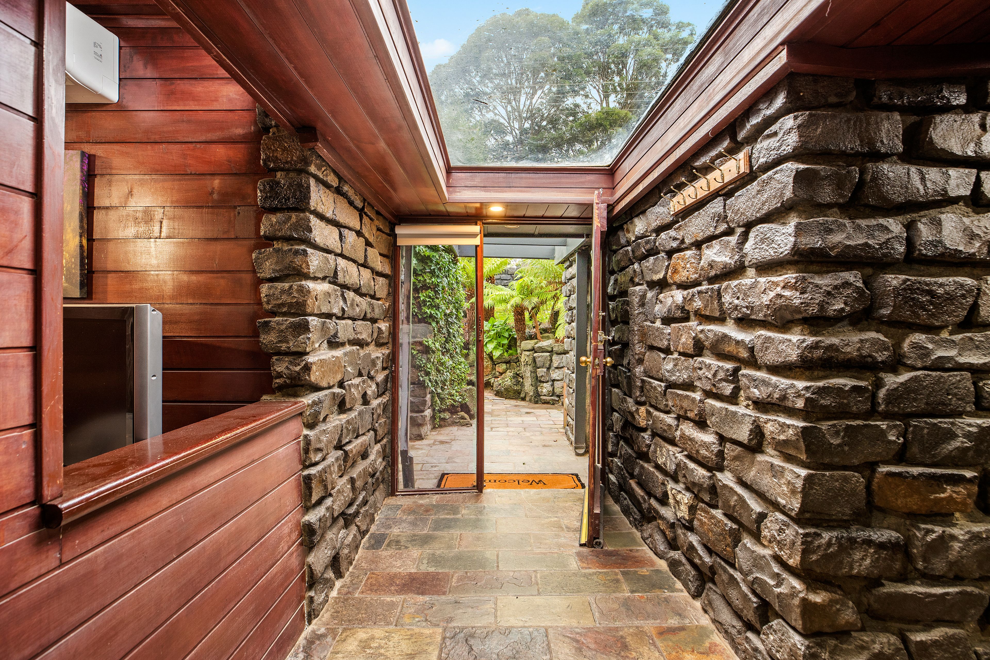 290 Glenfern Road, Upwey, VIC 3158
