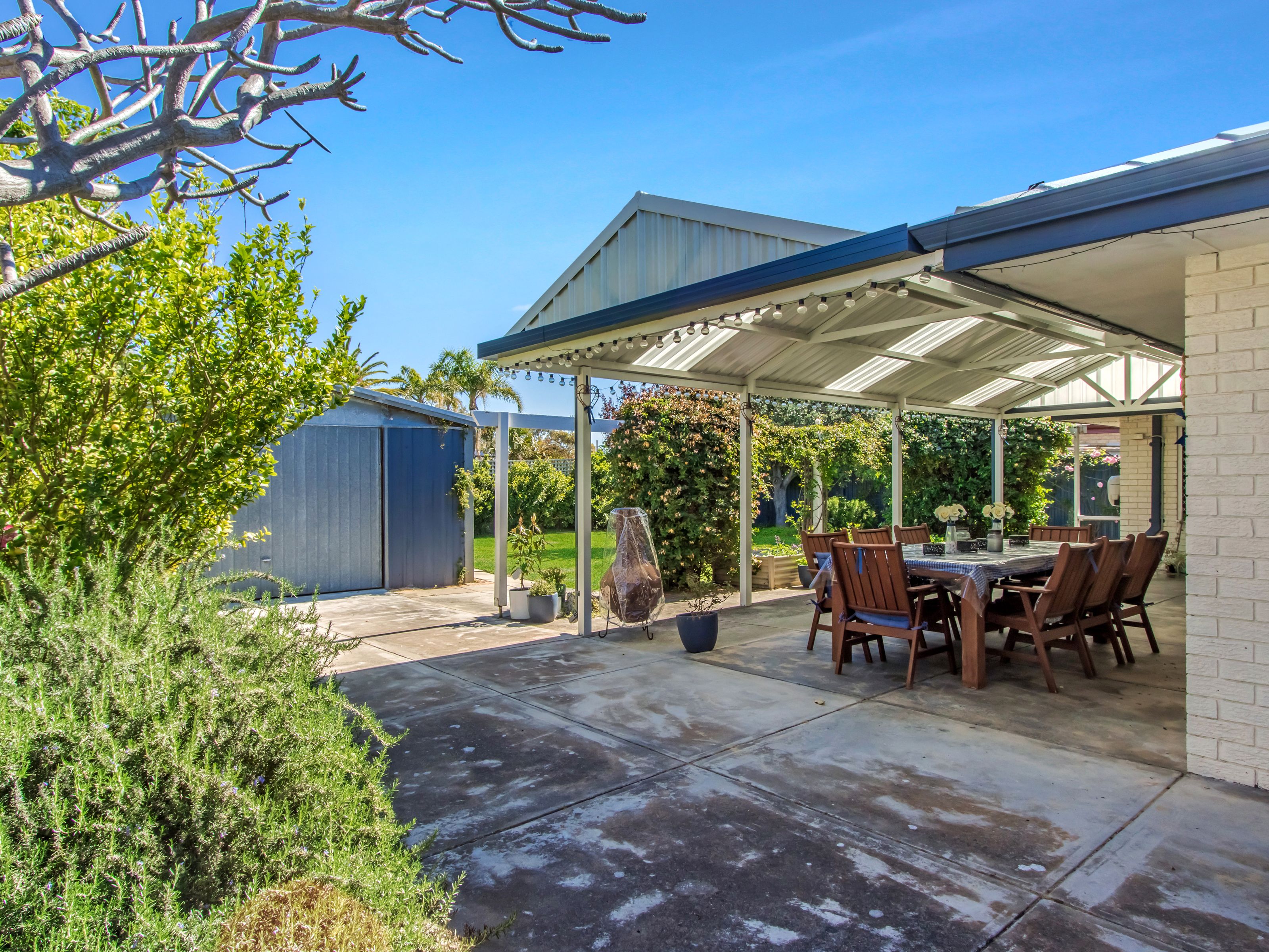 14 Haselmere Circus, Rockingham, WA 6168
