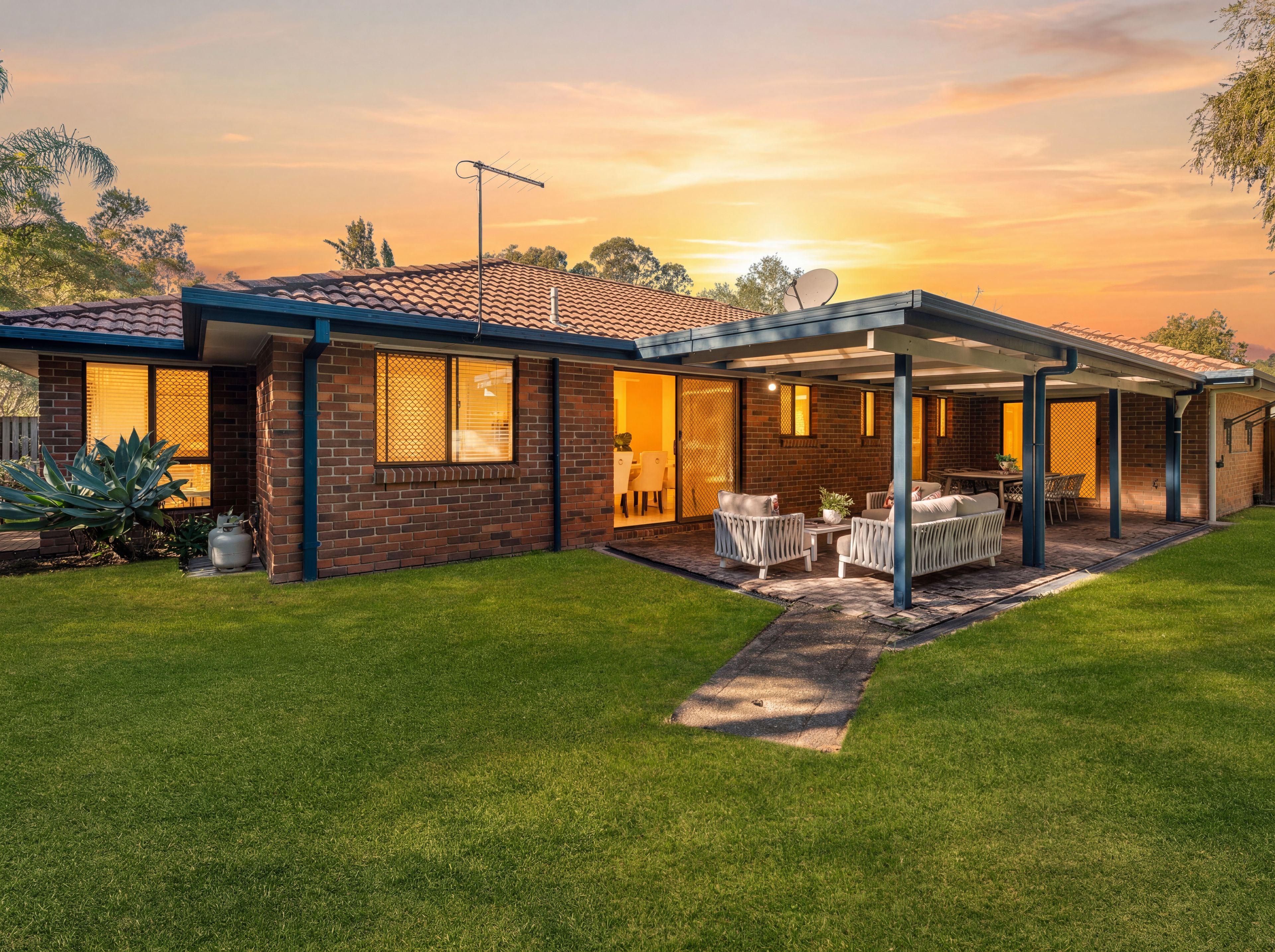 2 Ironwood Court, Arana Hills, QLD 4054