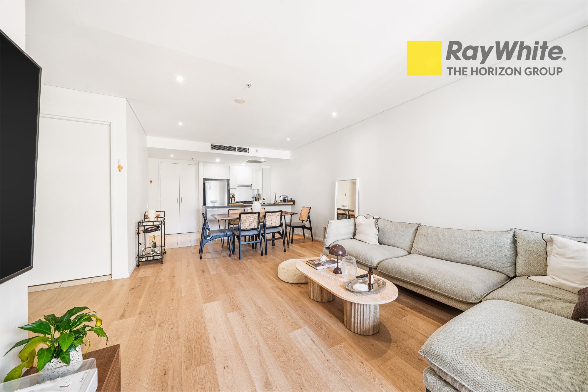531/20 Gadigal Avenue — photo 12 of 20