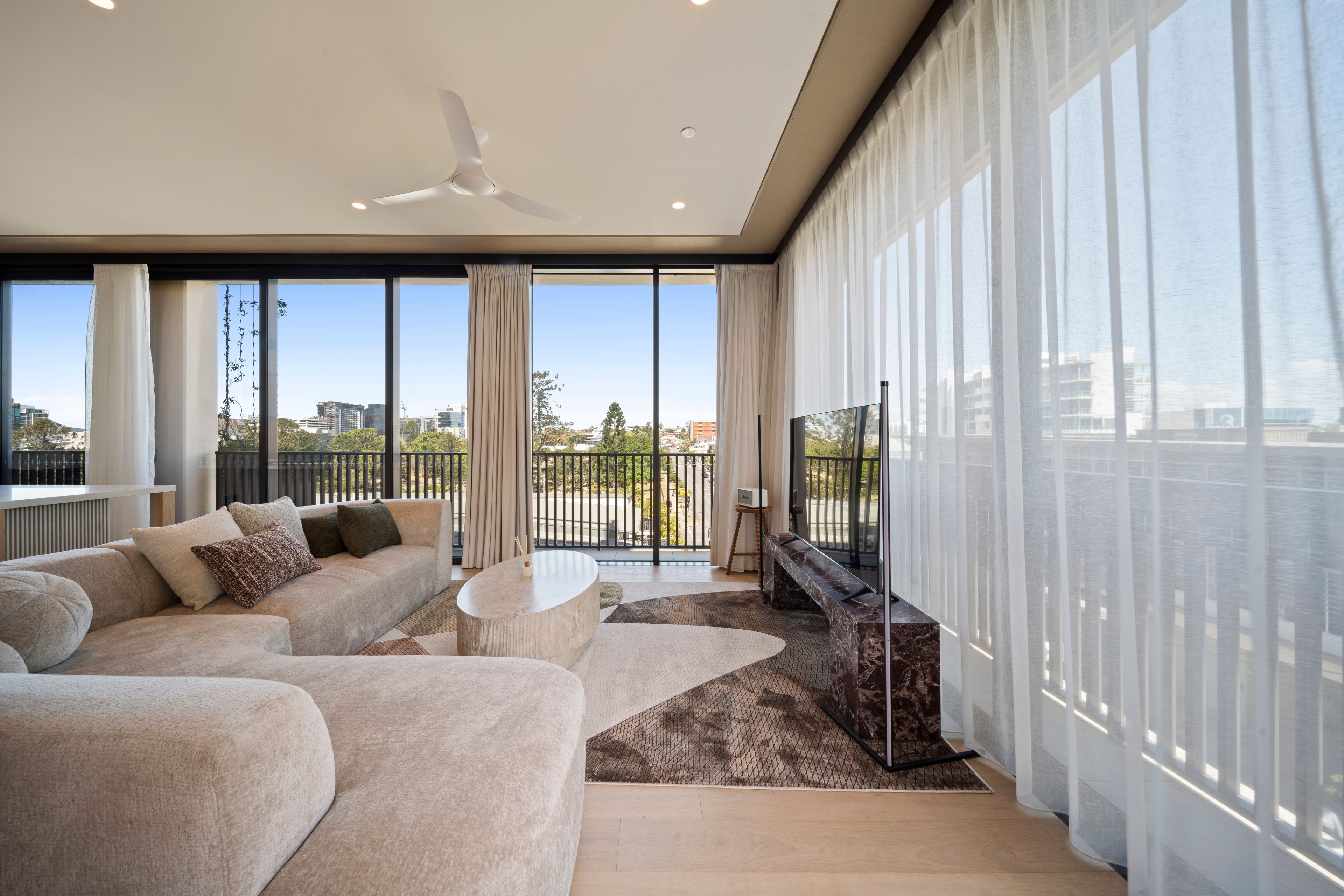 301/20 Edmondstone Street, South Brisbane, QLD 4101