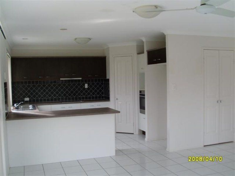17 Gladebourne Crescent, Victoria Point, QLD 4165