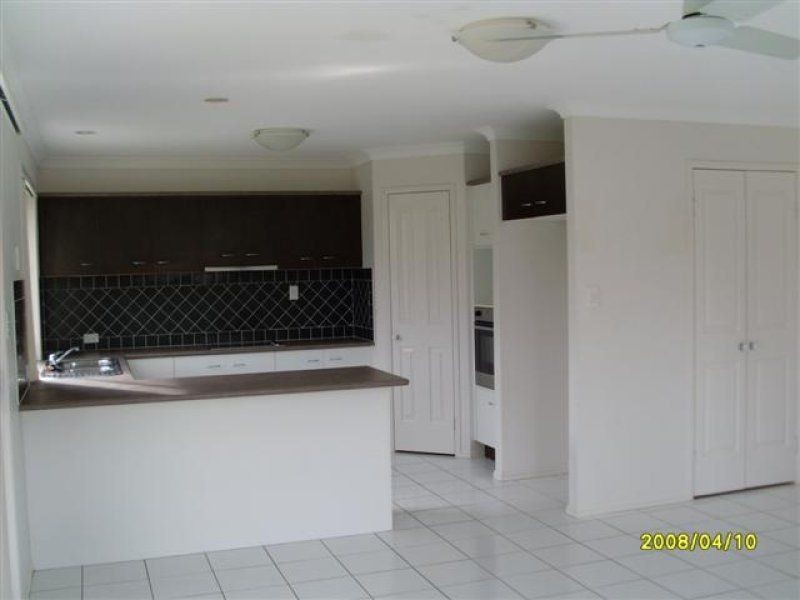 17 Gladebourne Crescent, Victoria Point, QLD 4165