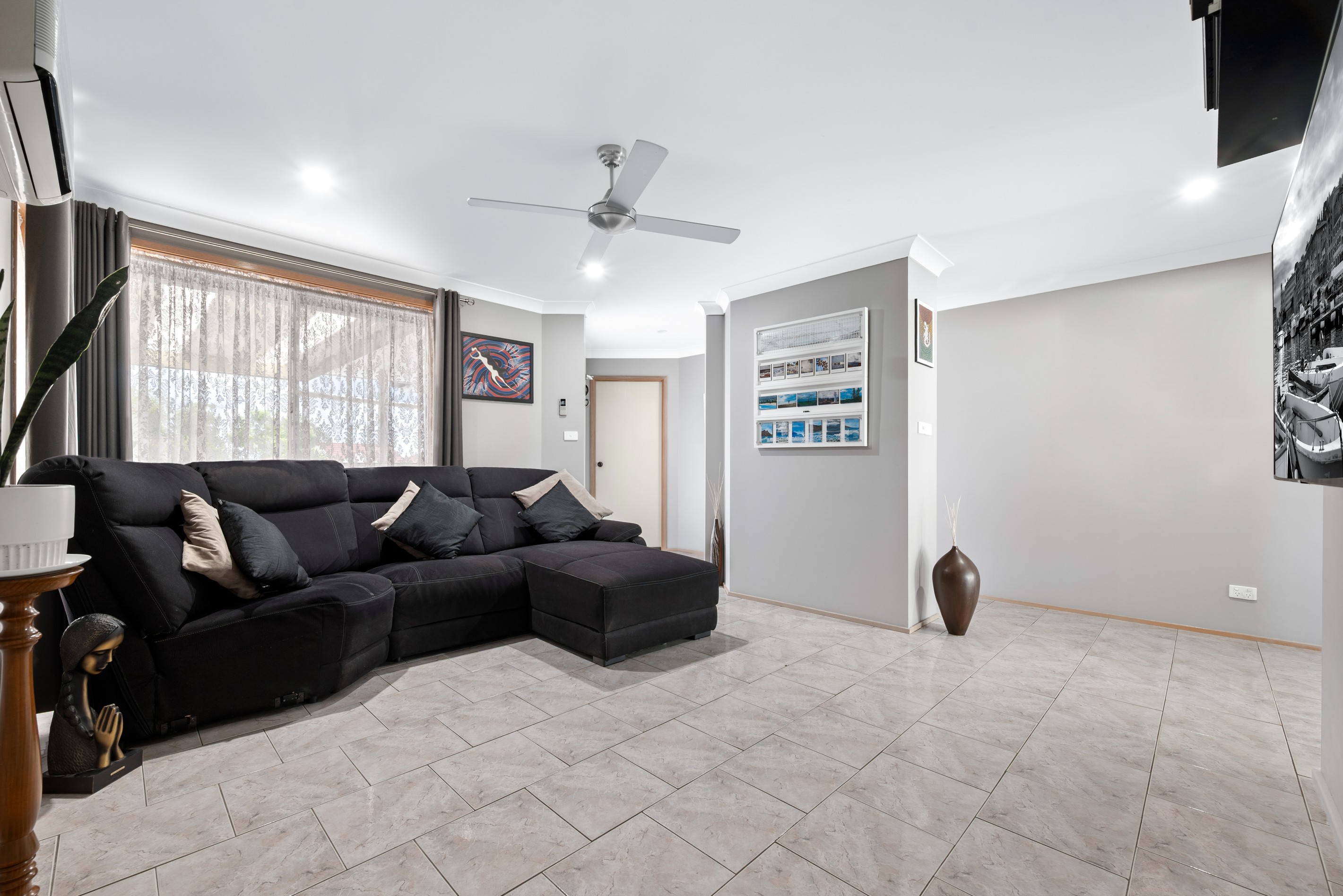 57 Carbasse Crescent, St Helens Park, NSW 2560